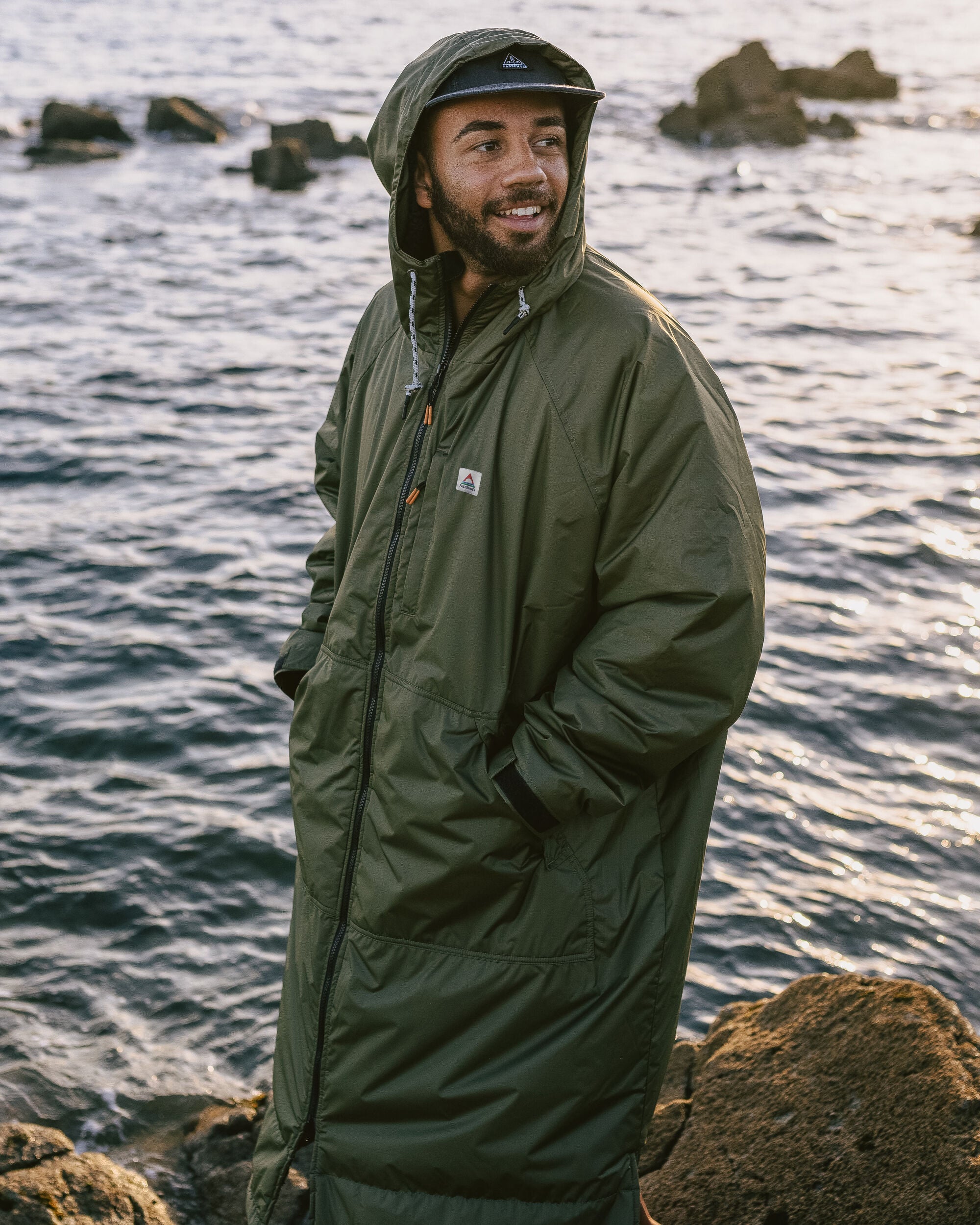 Waves Recycled Sherpa Lined Changing Robe - Khaki - Lifestyle - Male