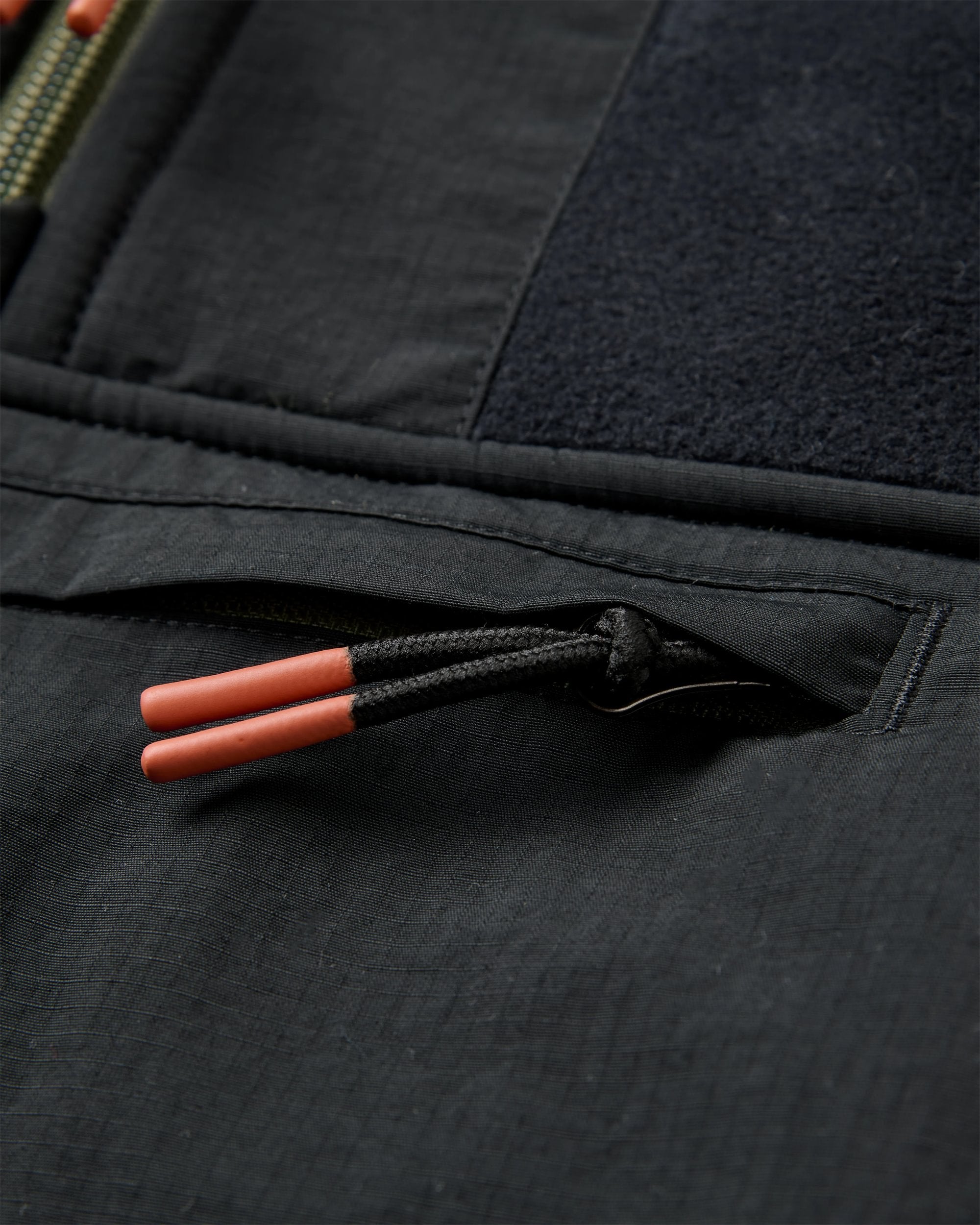 Woodland Hooded 1/2 Zip Recycled Polartec® Fleece - Black/Khaki - Flatlay