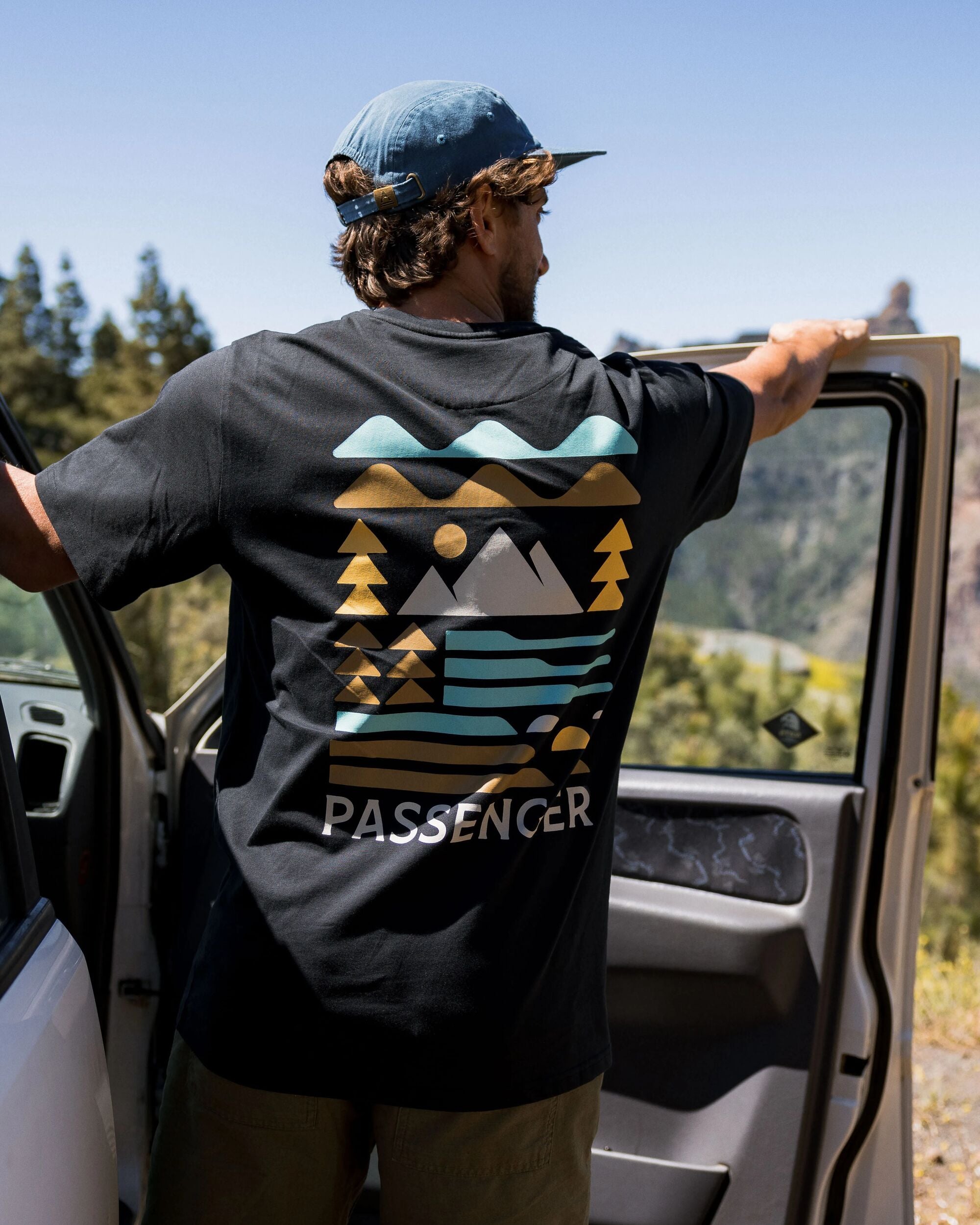 Cutout Organic Cotton T-Shirt - Black - Lifestyle