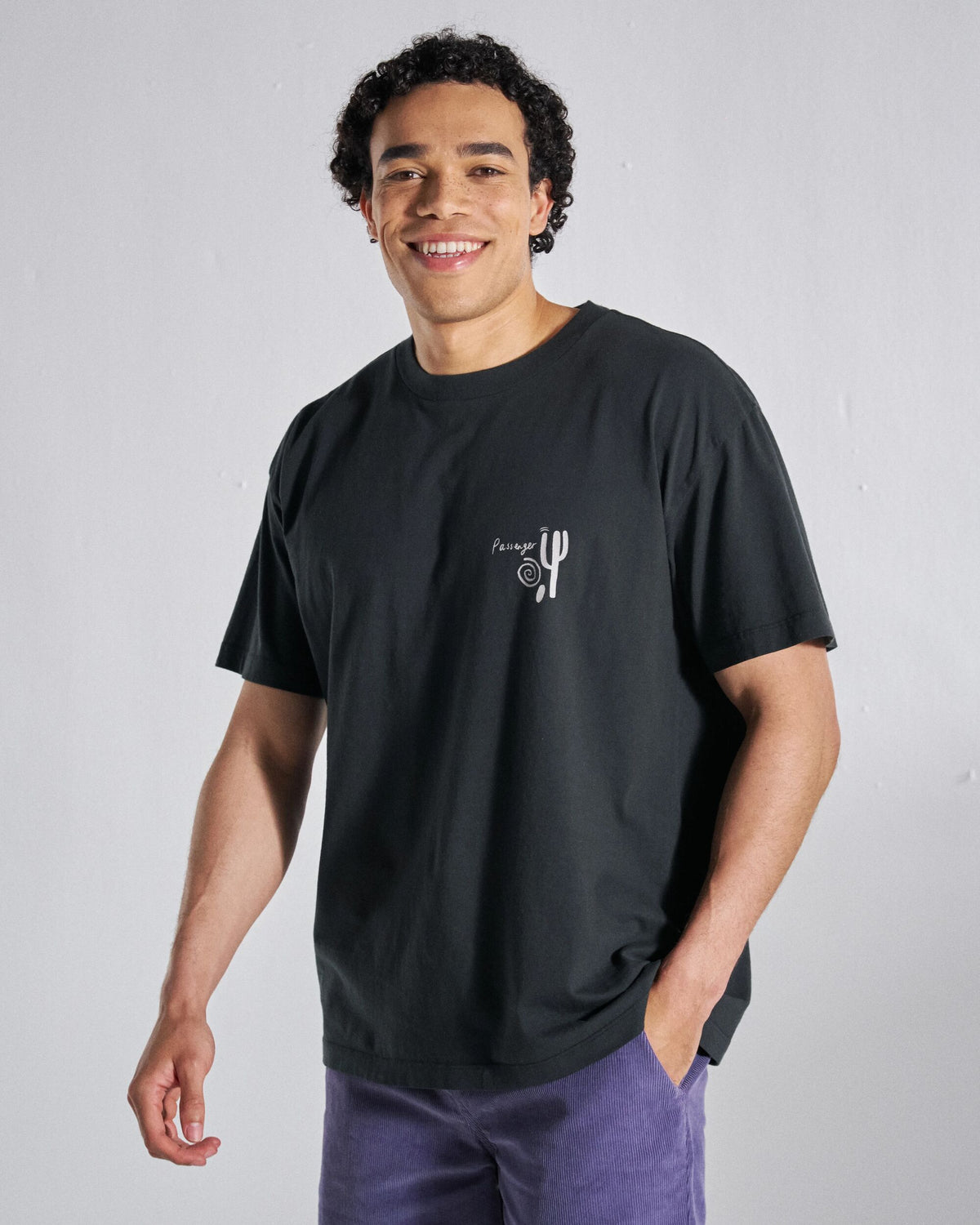 Men's Roam Further T-Shirt - Black - Studio Model