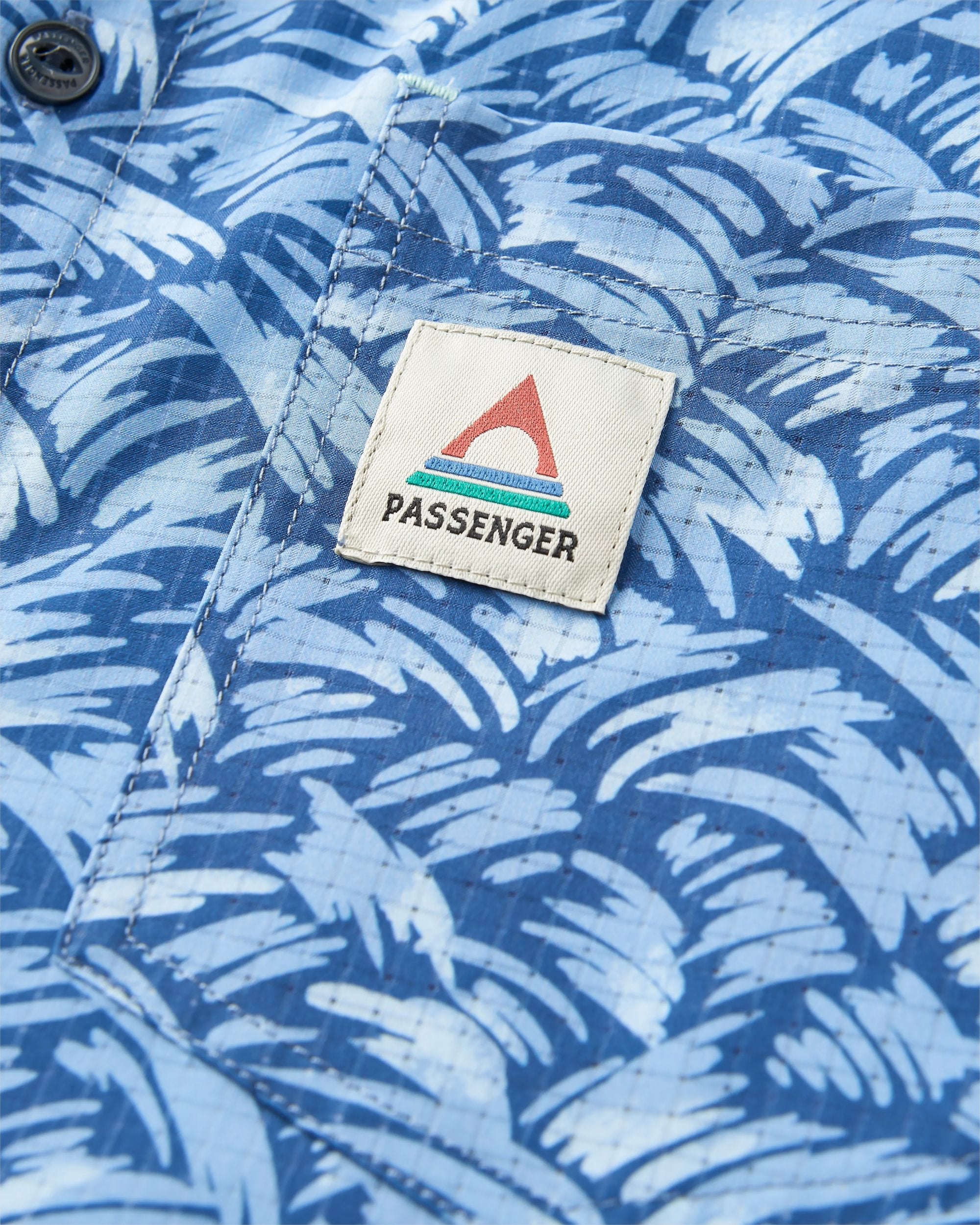 365 Recycled Active Shirt - Waves Dark Denim - Flatlay