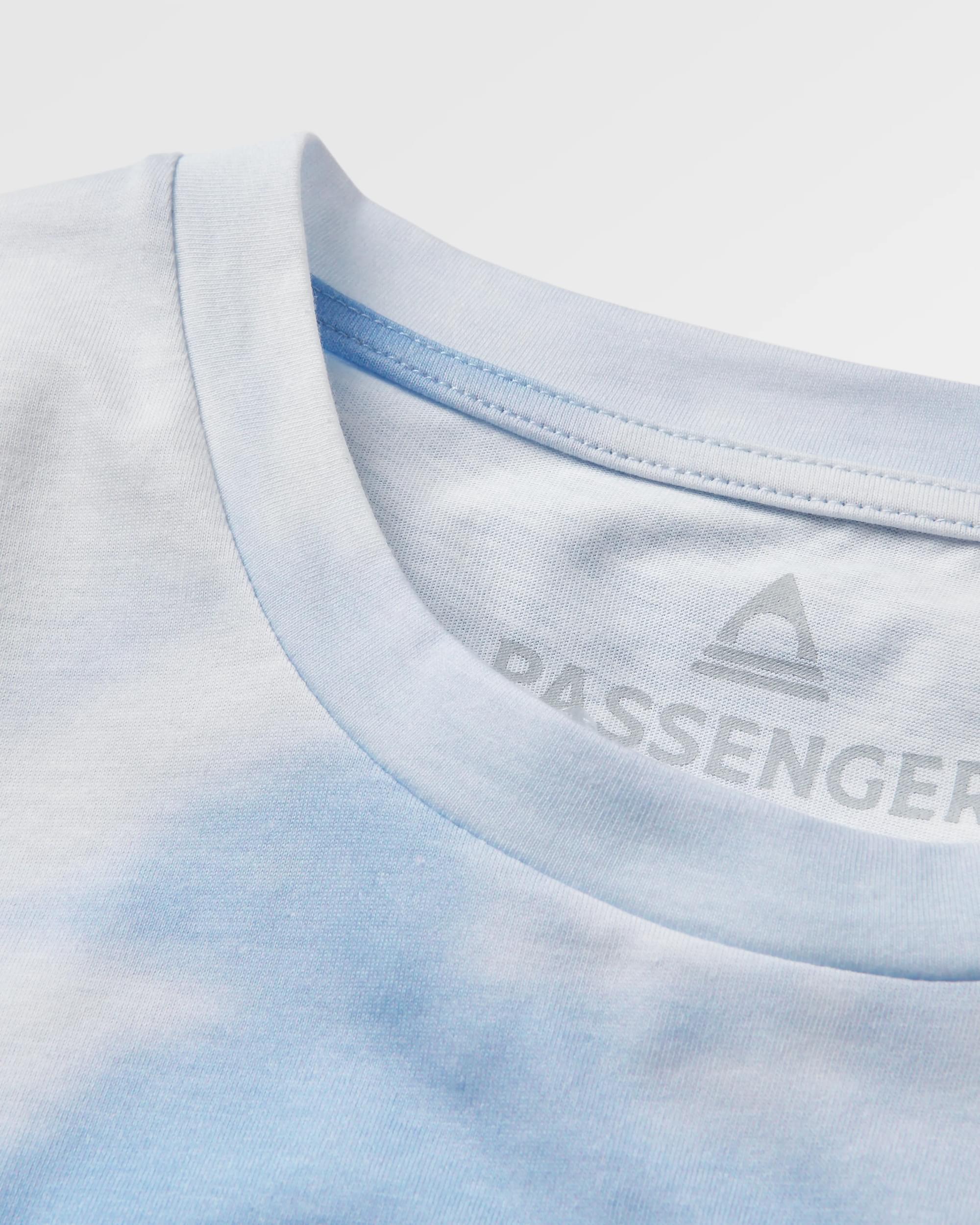 Discovery Organic Cotton T-Shirt - Tie Dye Cornflower - Flatlay