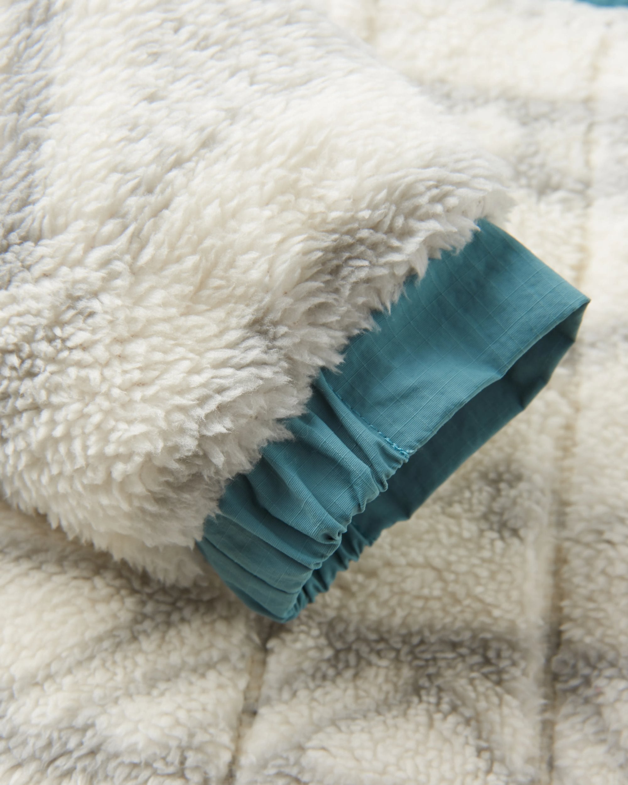 Beaumont Recycled Sherpa Hooded Fleece - Mountain Geo Vintage White - Flatlay