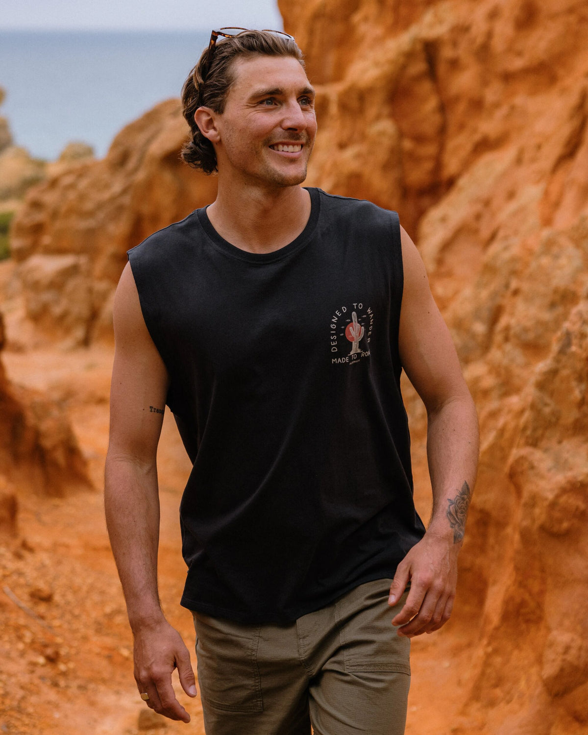 Men's Explore Vest - Black - Lifestyle