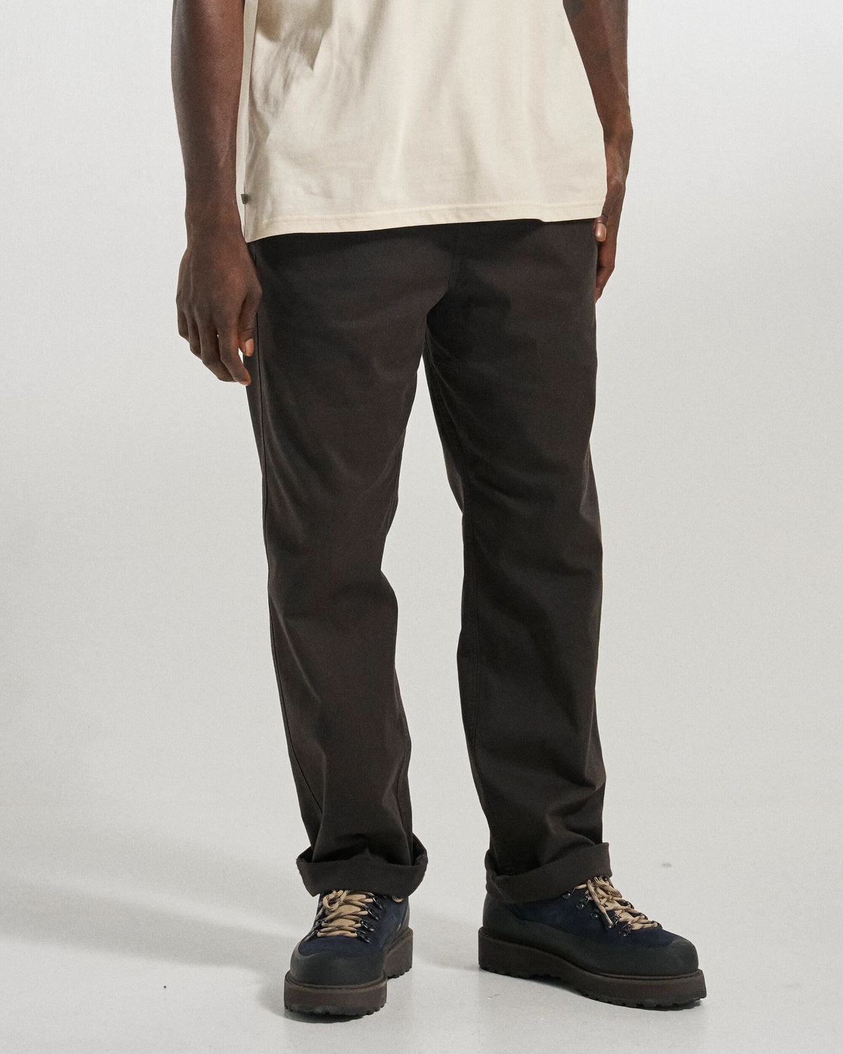 Drifter Twill Relaxed Fit Trouser - Espresso - Studio Model