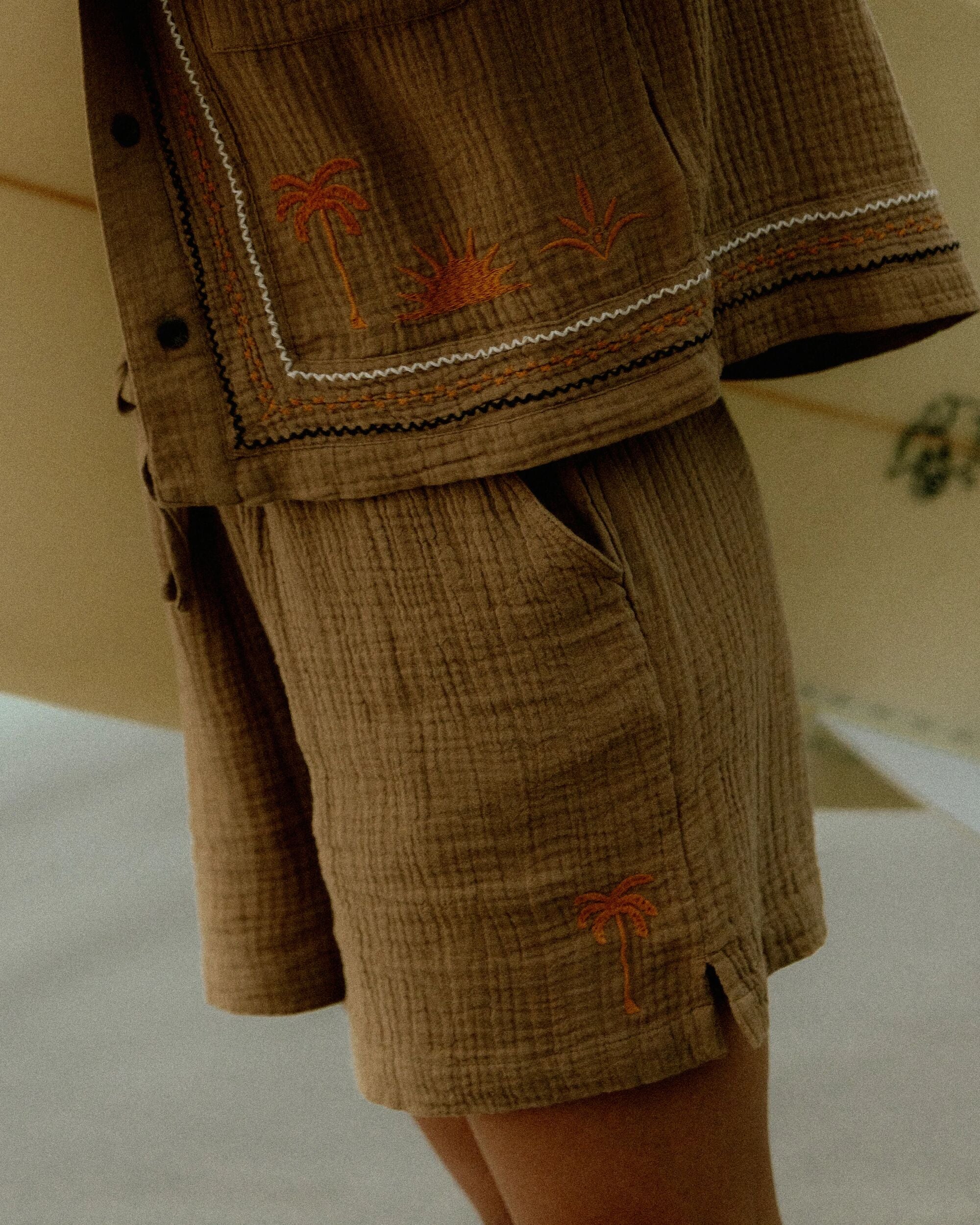 Waveney Short - Caramel Brown - Lifestyle