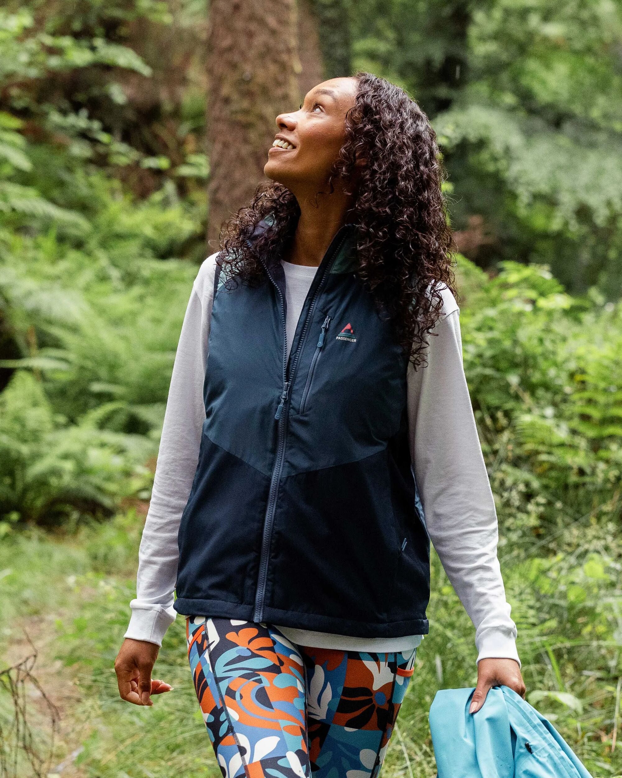 Shasta Lightweight Recycled Thermore® Insulated Gilet - Rich Navy/Dark Denim/Arctic - Lifestyle