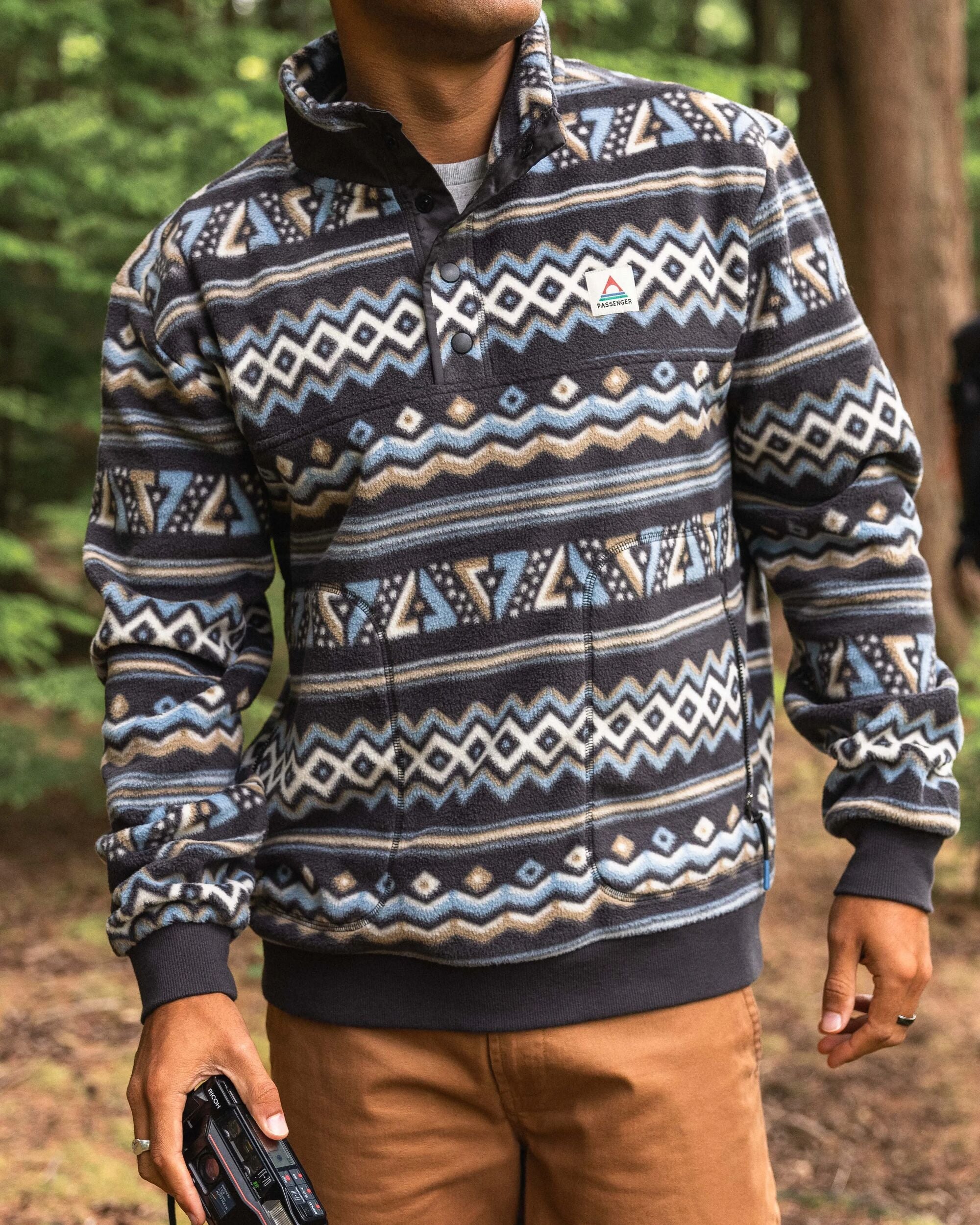 Take It Easy Polar Fleece - Geo Stripe Faded Black - Lifestyle