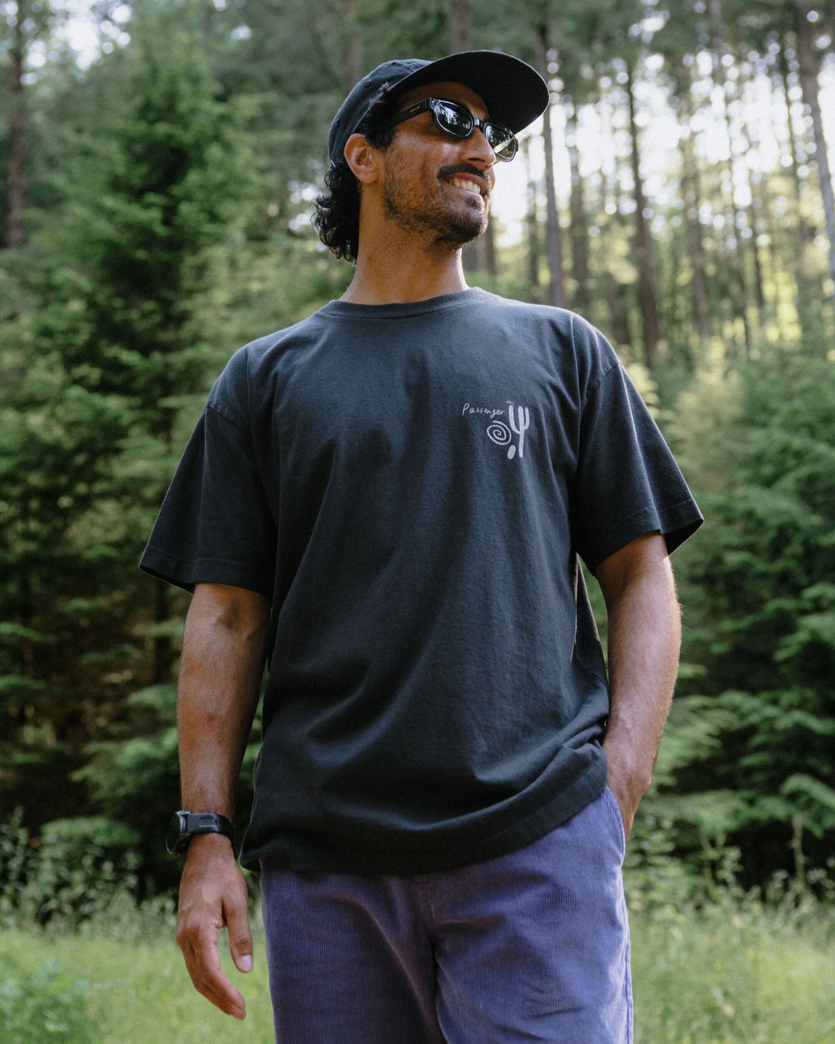 Men's Roam Further T-Shirt - Black - Lifestyle