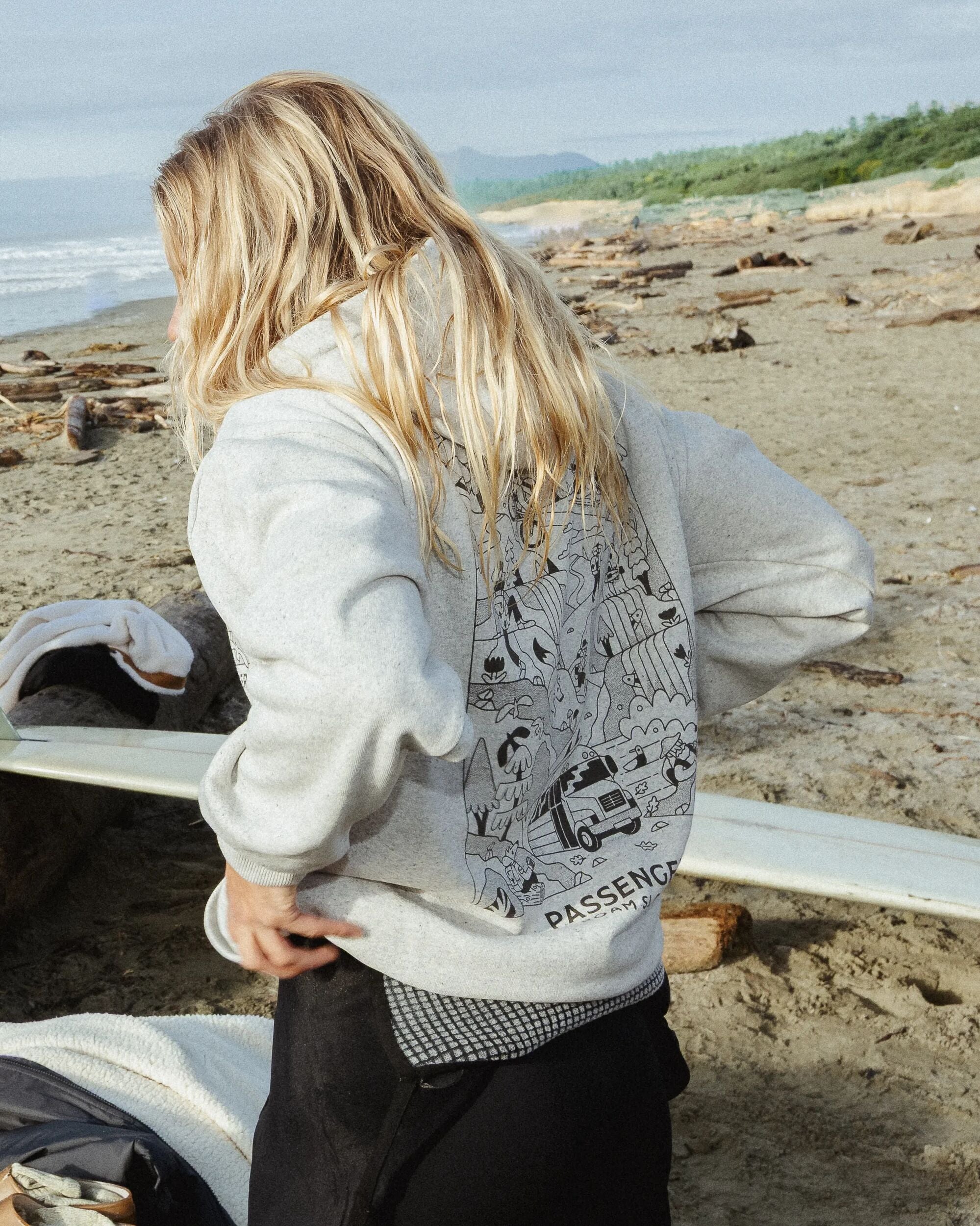 Roam Slow Women's Organic Cotton Hoodie - Light Grey Marl - Lifestyle