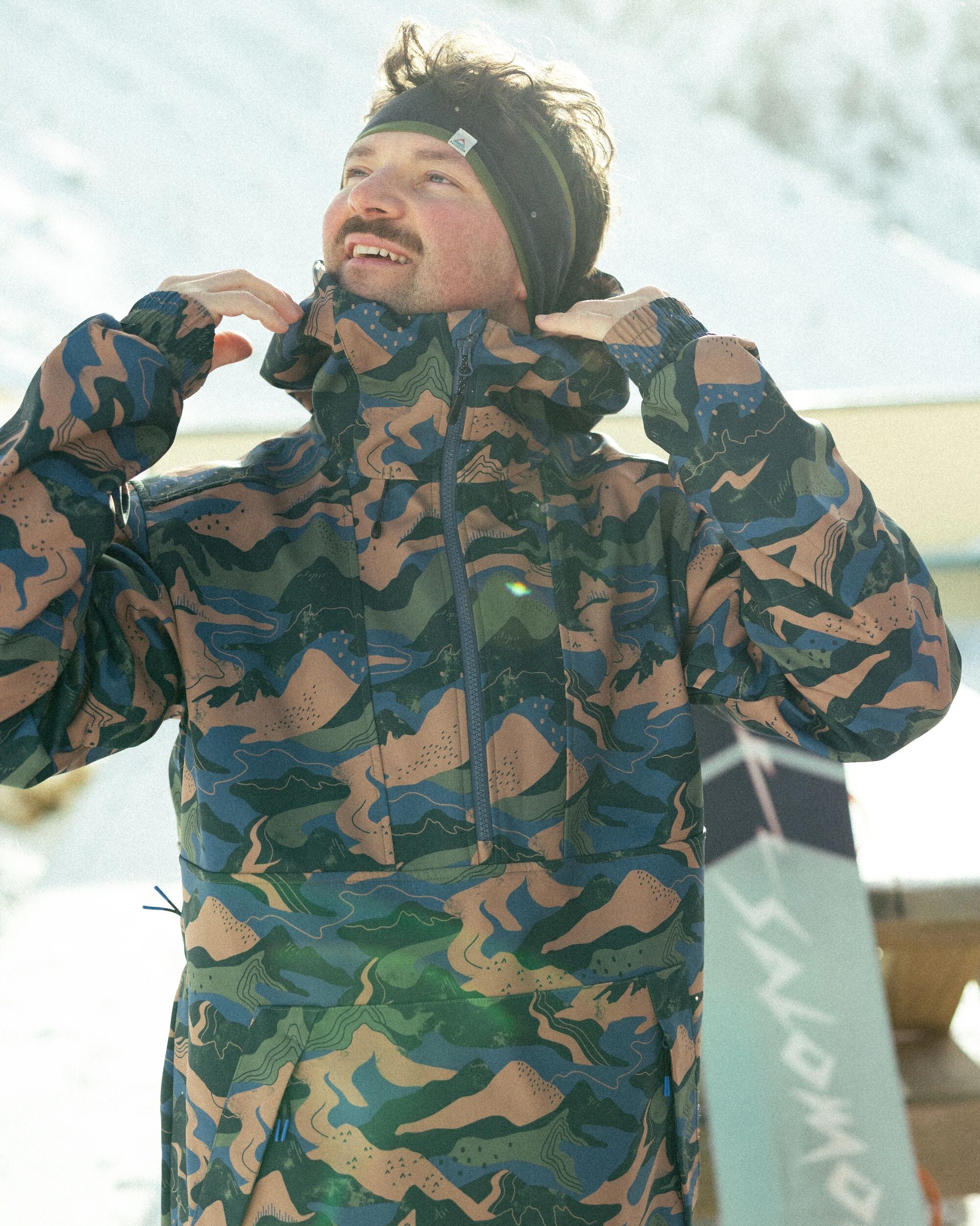 Snowscape Men's Recycled Softshell Pullover - Adventure Dark Fern - Lifestyle