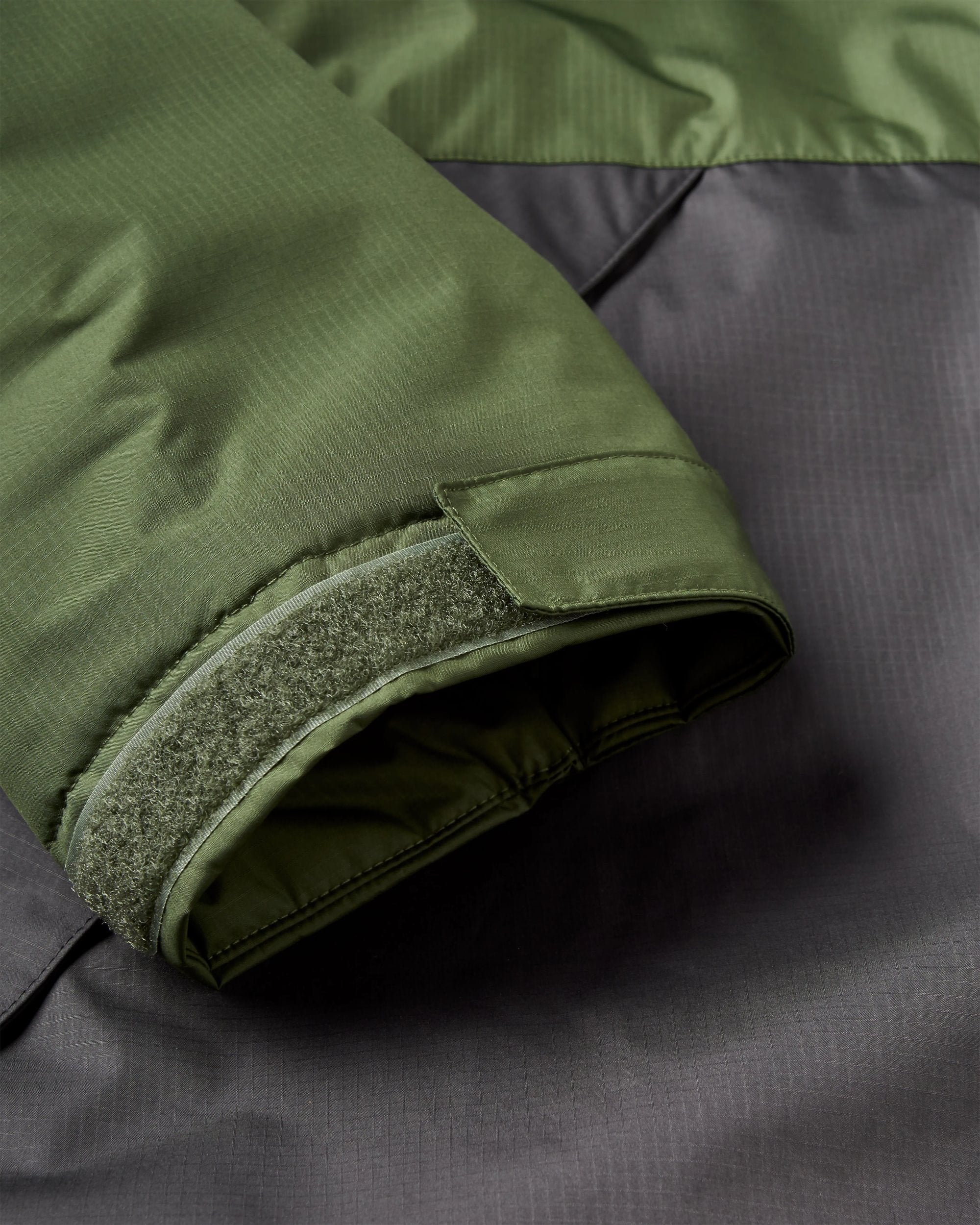 Tempest Recycled Waterproof Changing Robe - Fir Tree/ Black - Flatlay