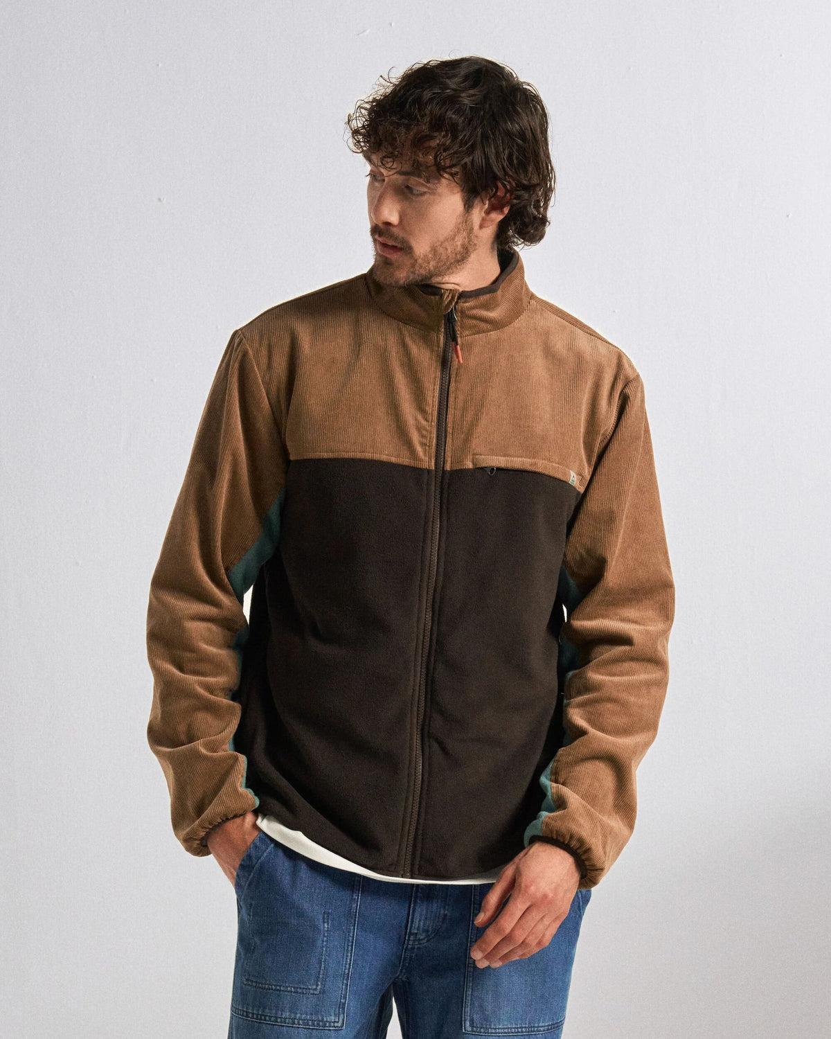 Somewhere Fleece - Caramel/Espresso - Studio Model