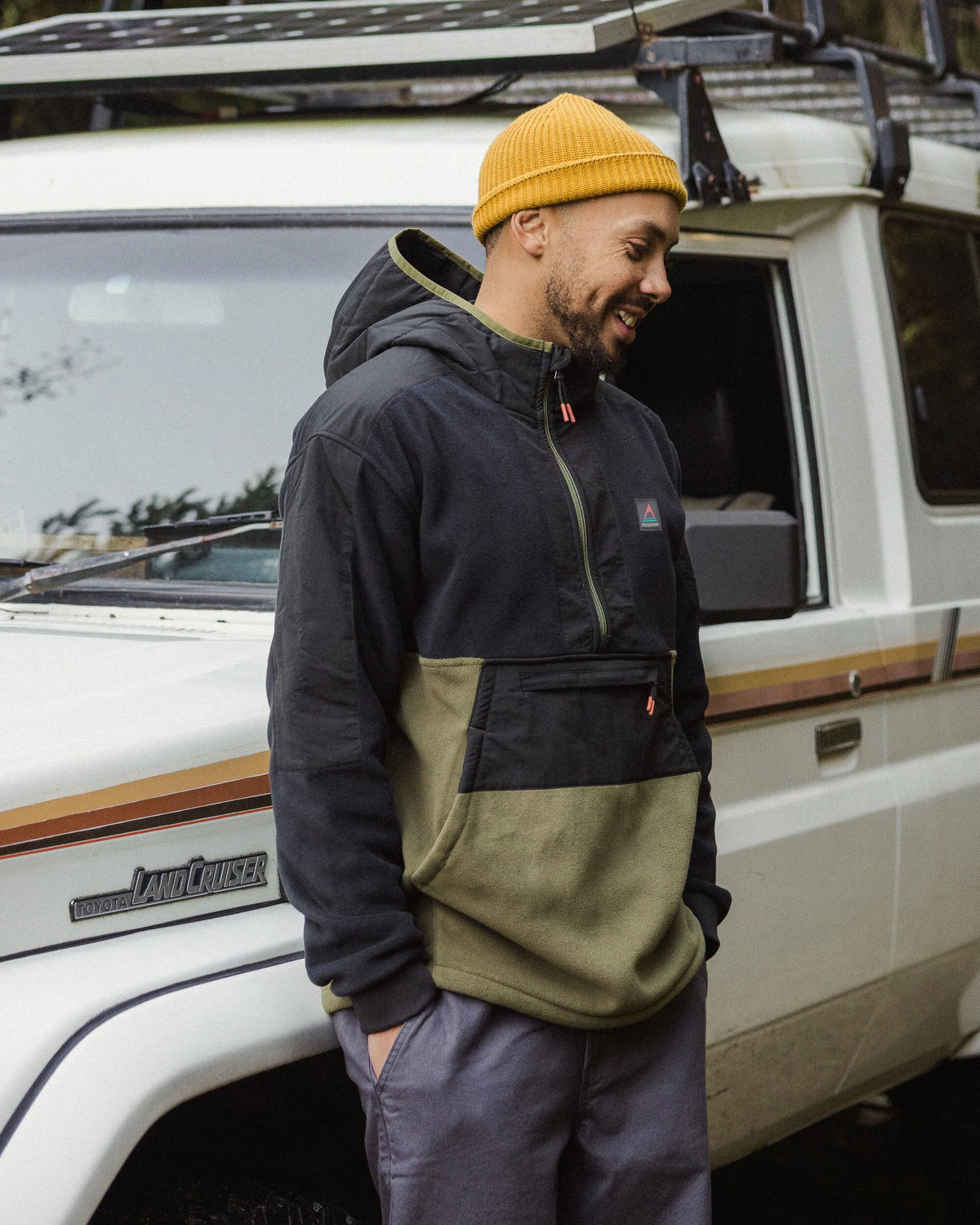 Woodland Hooded Polartec® Fleece - Black/Khaki - Lifestyle