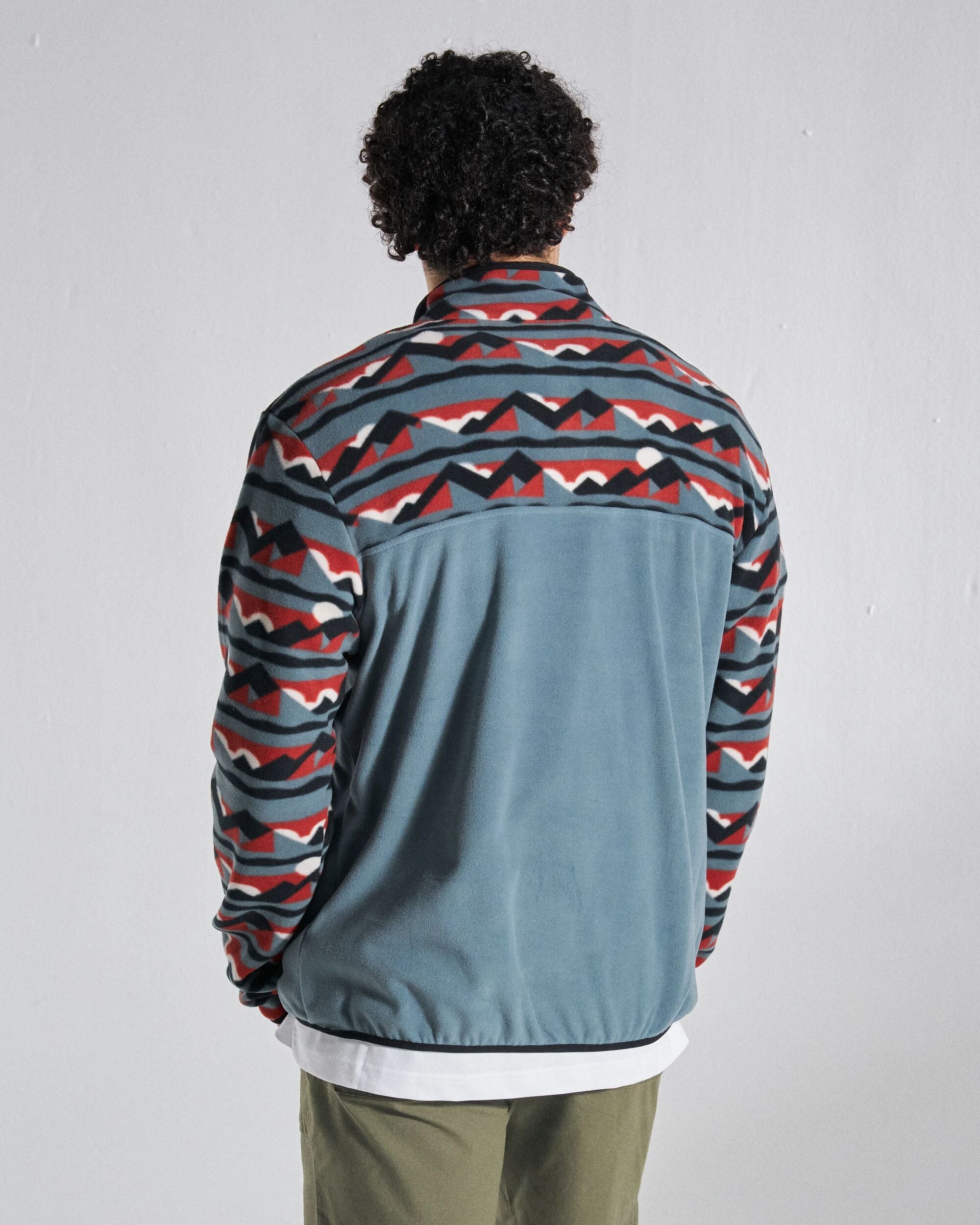 Set Off Polartec® 1/4 Zip Fleece - Views Storm Grey - Studio Model