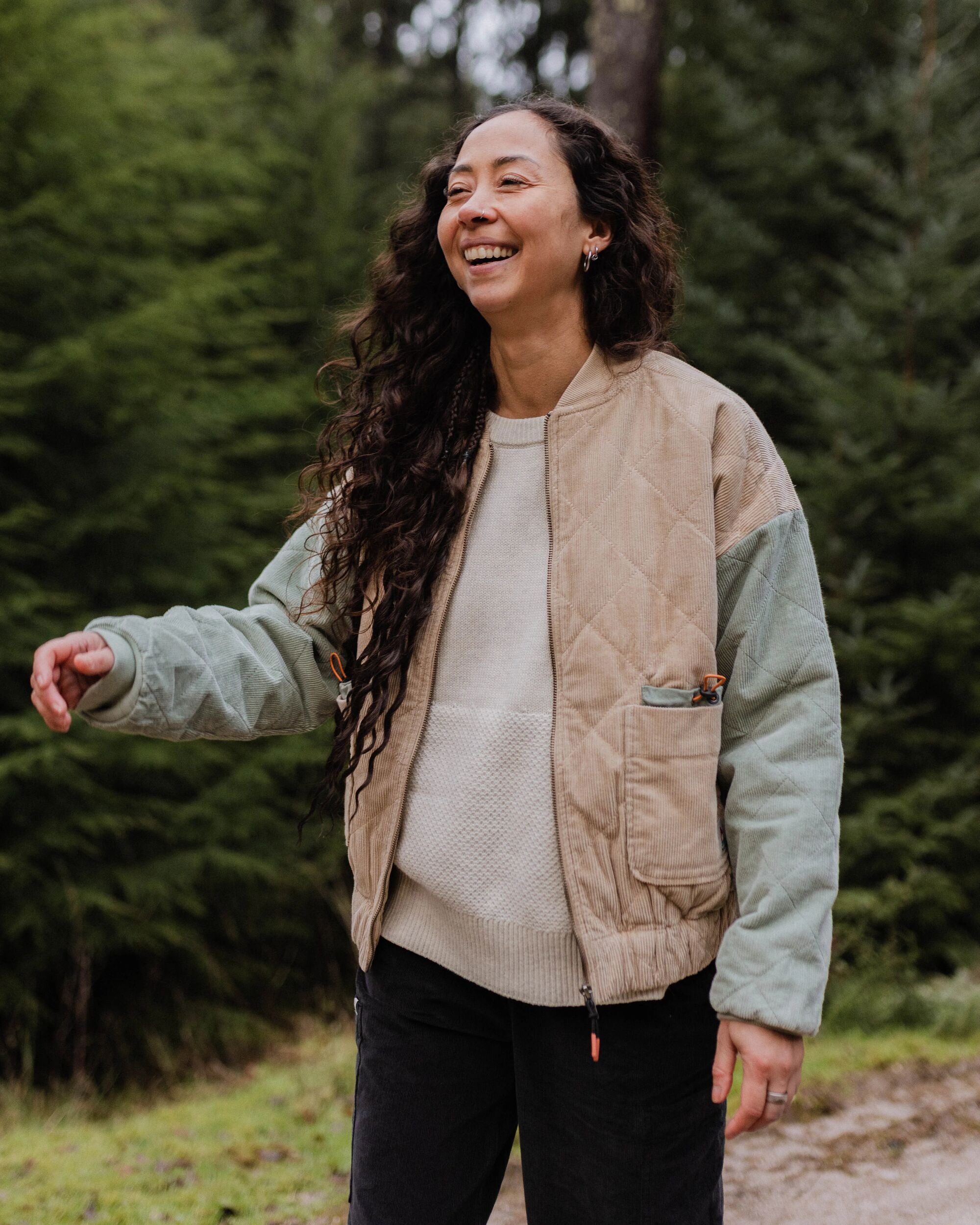 Lucia Cord Jacke Stein/Pistazie – Passenger