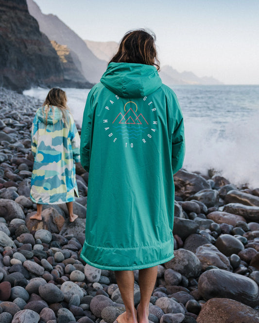Escapism Recycled Sherpa Lined Changing Robe - Greenlake - Lifestyle - Male