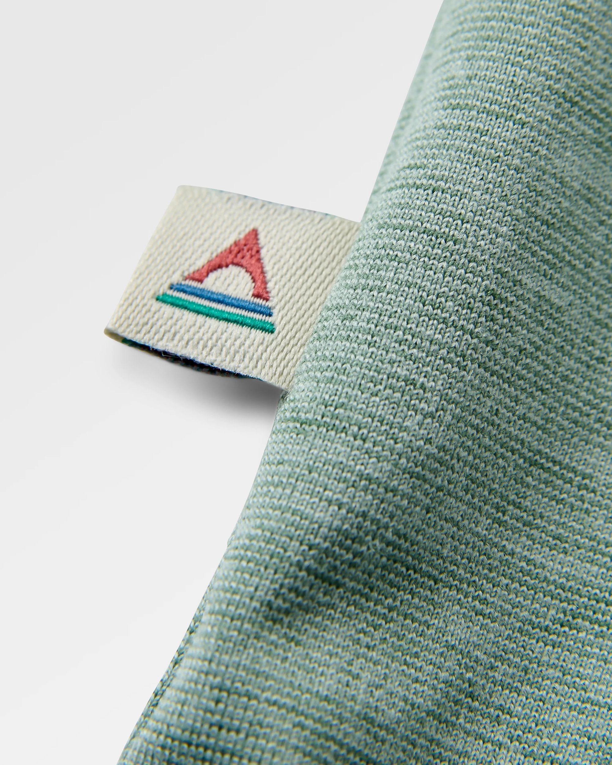 Light Ray Lightweight Surf T-Shirt - Pistachio Marl - Flatlay