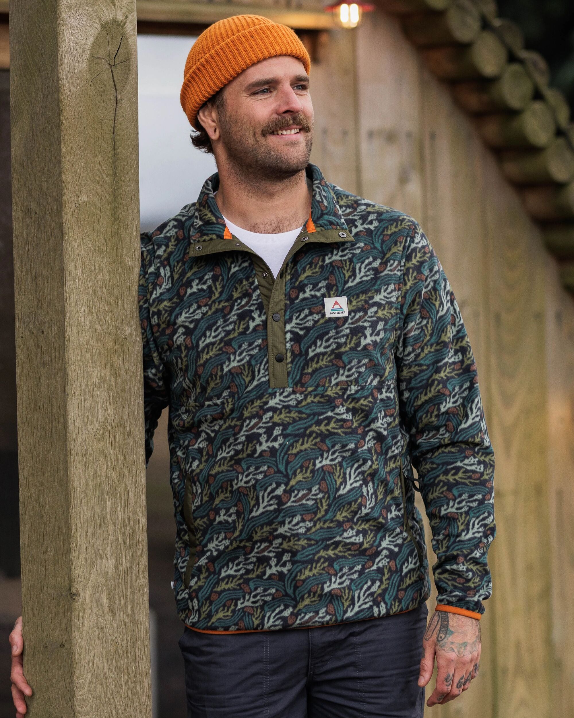 Adrift Recycled Polar Fleece - Ocean Current Black - Lifestyle