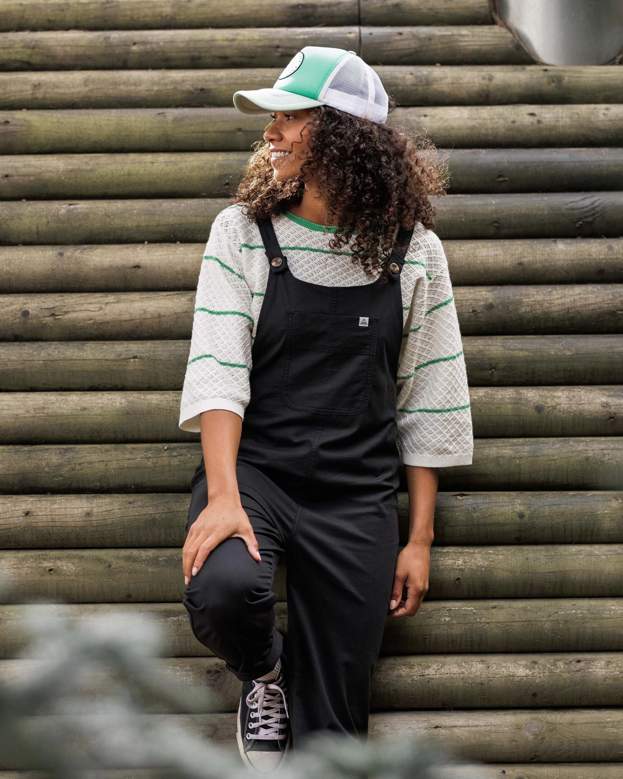 Migrate Organic Knitted Jumper - Green spruce stripe - Lifestyle