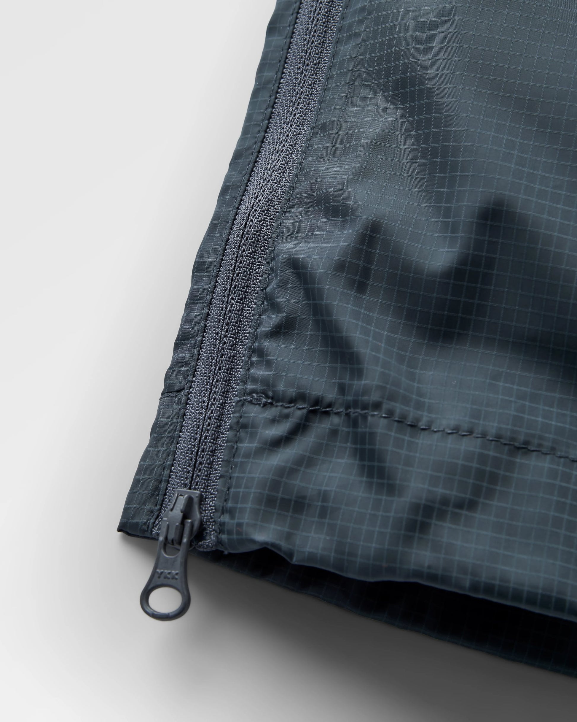 Viento Recycled Windshell Trouser - Charcoal