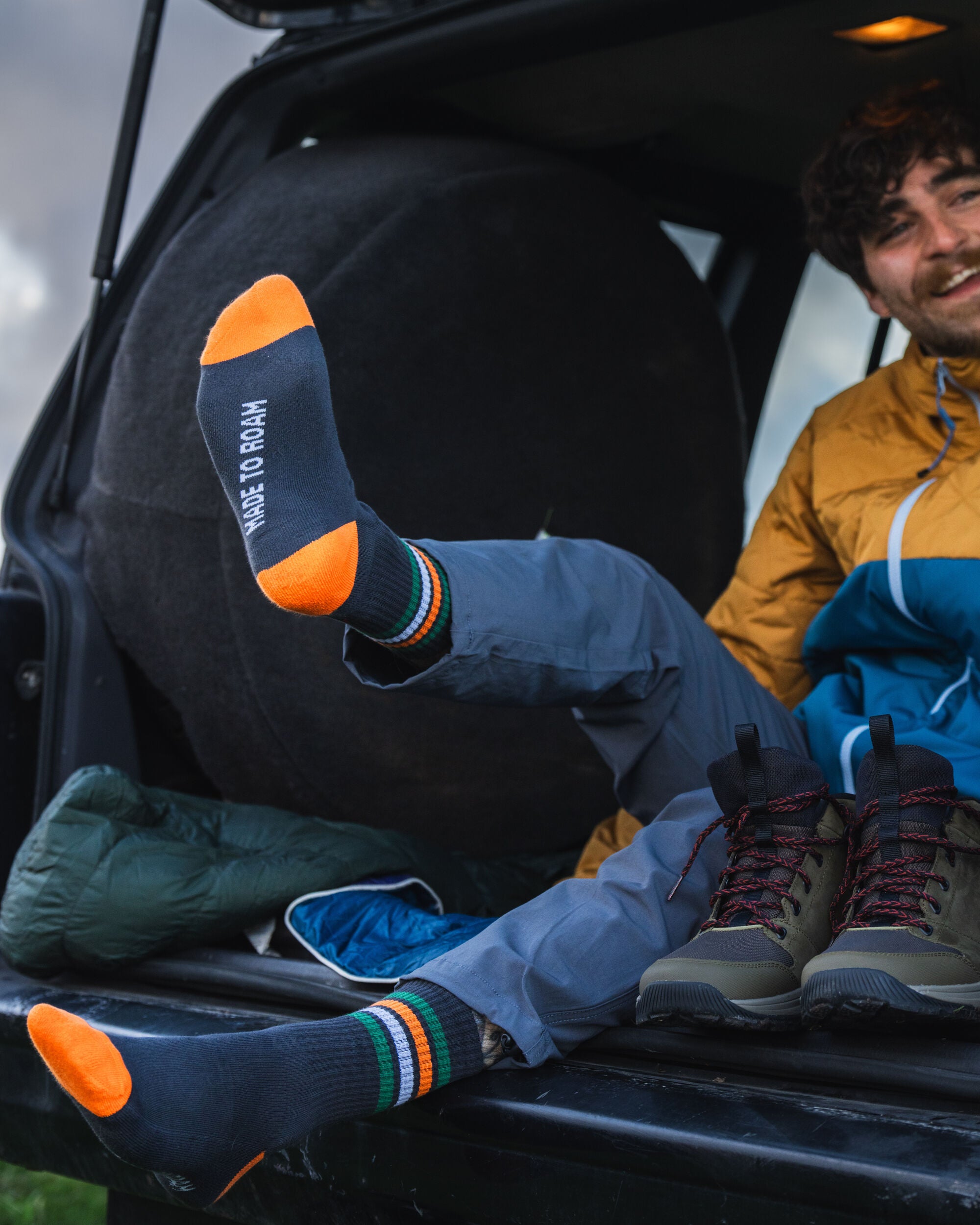 Organic Midweight Crew Socks - Charcoal - Lifestyle - Male