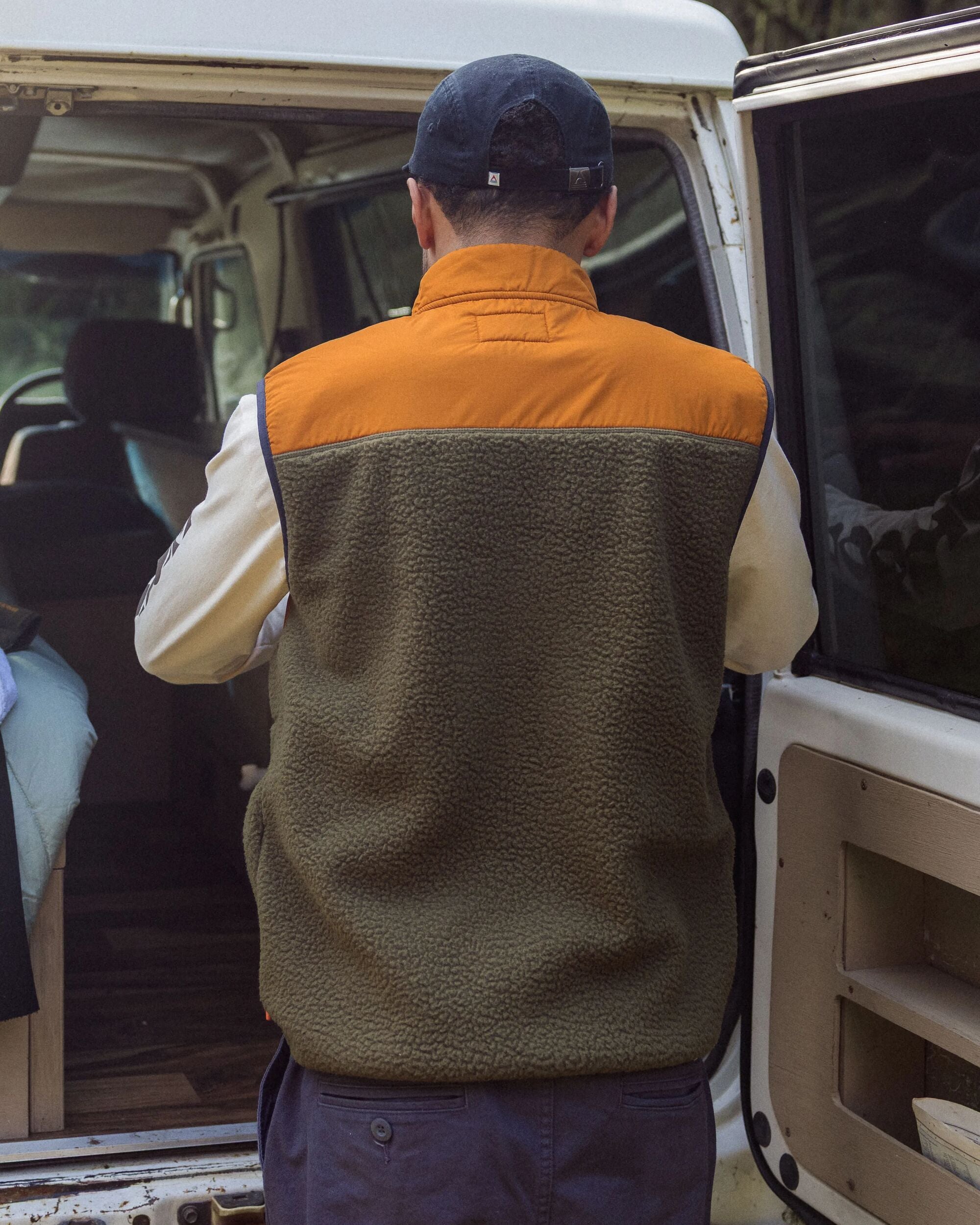 Offgrid Recycled Sherpa Fleece Vest - Dark Olive - Lifestyle