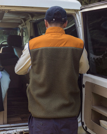 Offgrid Recycled Sherpa Fleece Vest - Dark Olive - Lifestyle