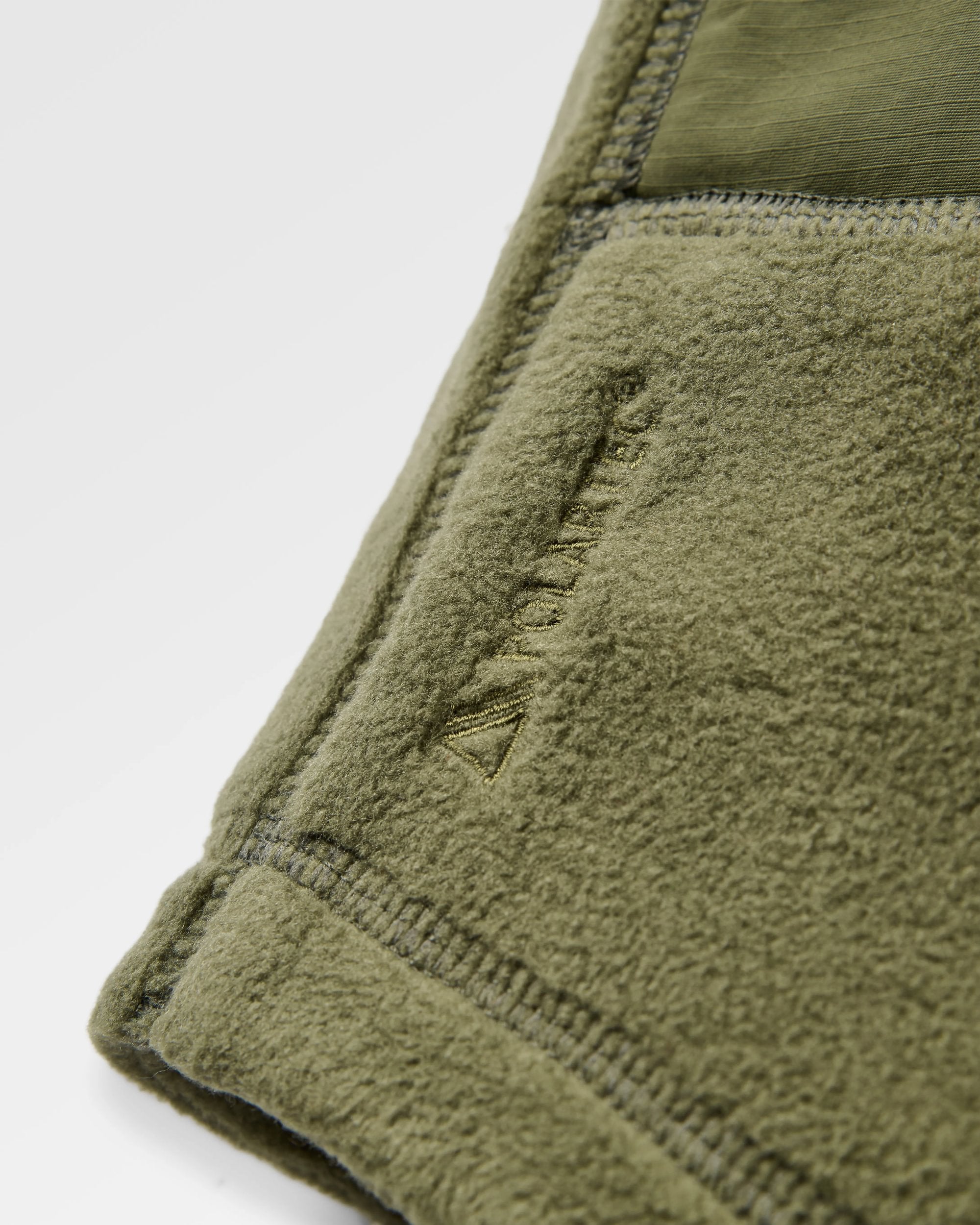 Snow Lodge Polartec® Hood - Khaki - Flatlay