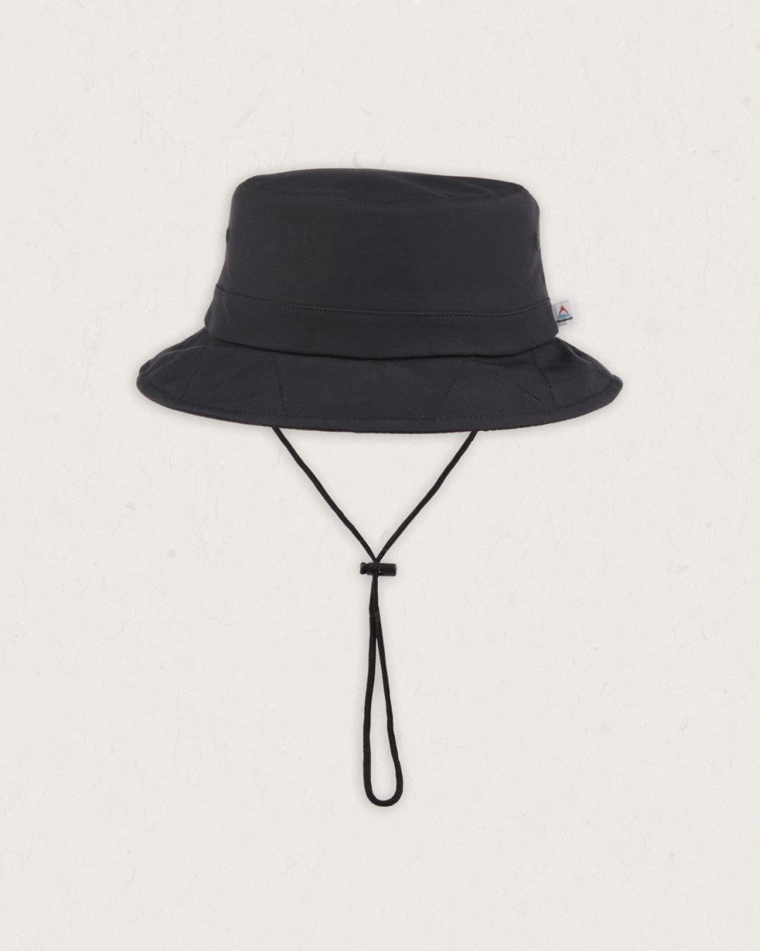 Black bucket hat with string on sale