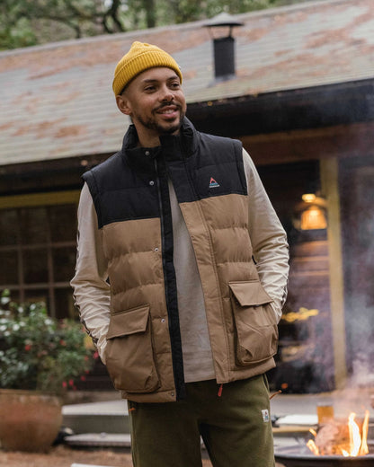 Baltic Recycled Insulated Gilet - Caramel/Black - Lifestyle
