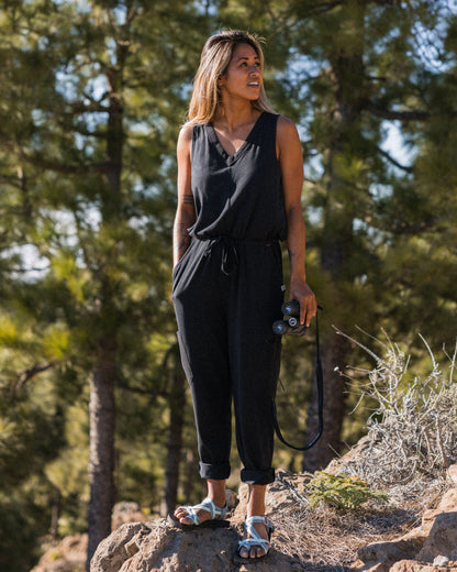 Aria Jumpsuit 2.0 - Black - Lifestyle