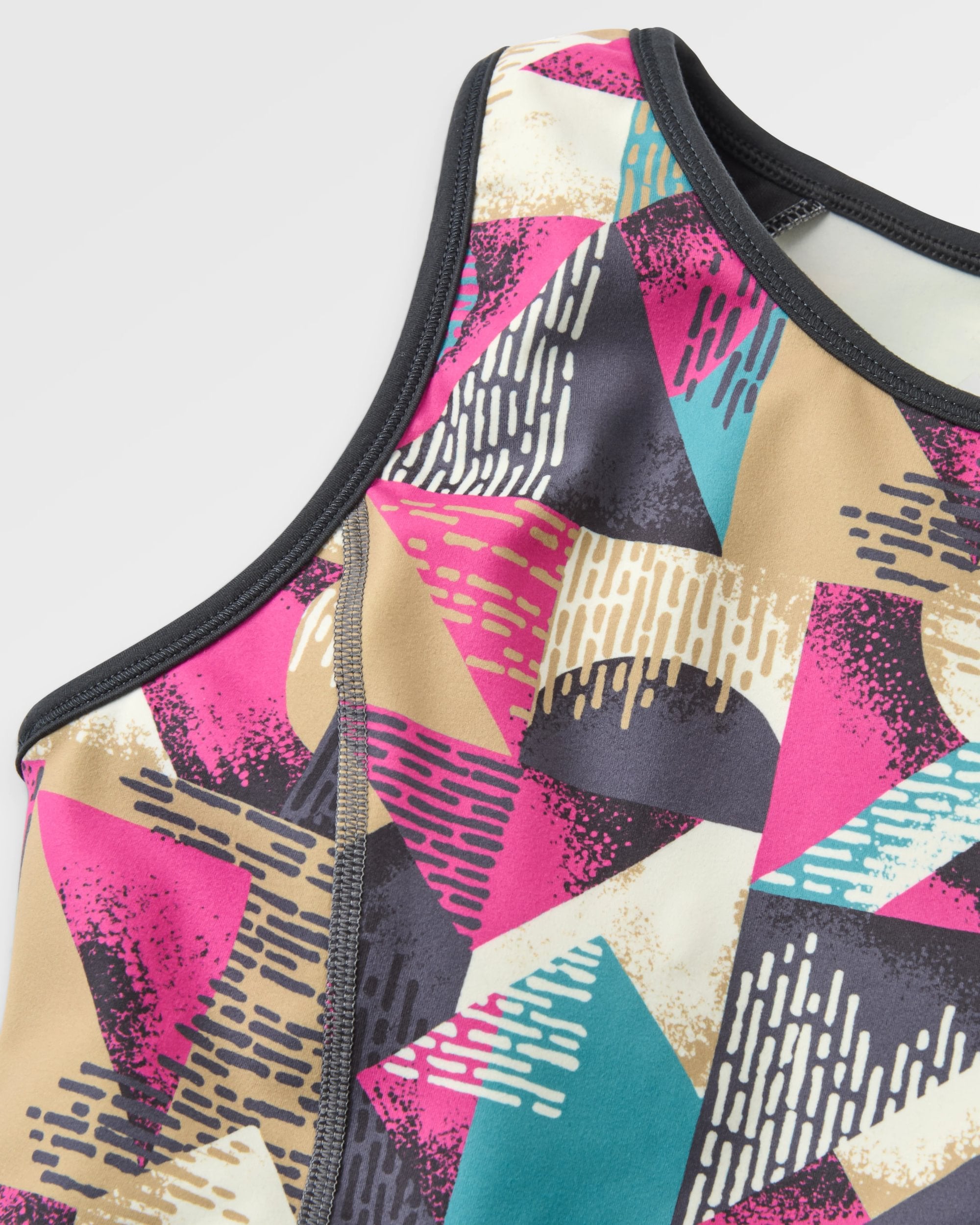 Solscape Active Vest  - Mosaic Mountain Charcoal - Flatlay