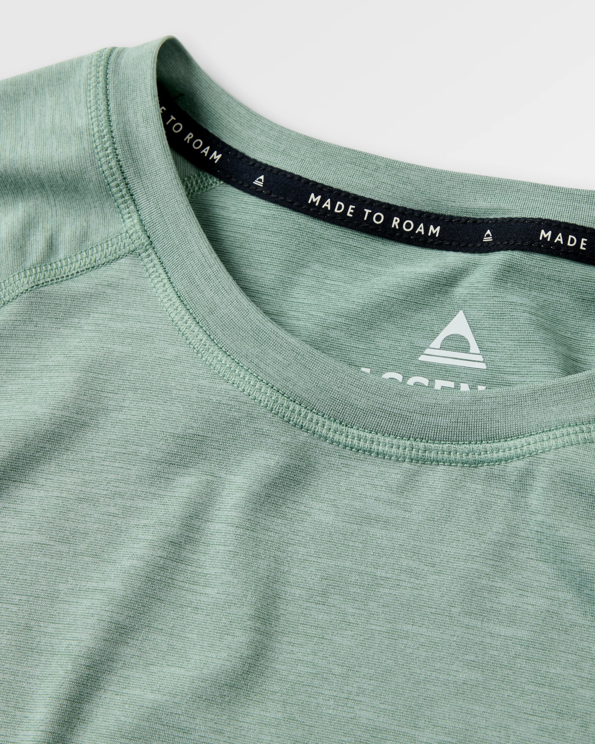 Light Ray Lightweight Surf T-Shirt - Pistachio Marl - Flatlay