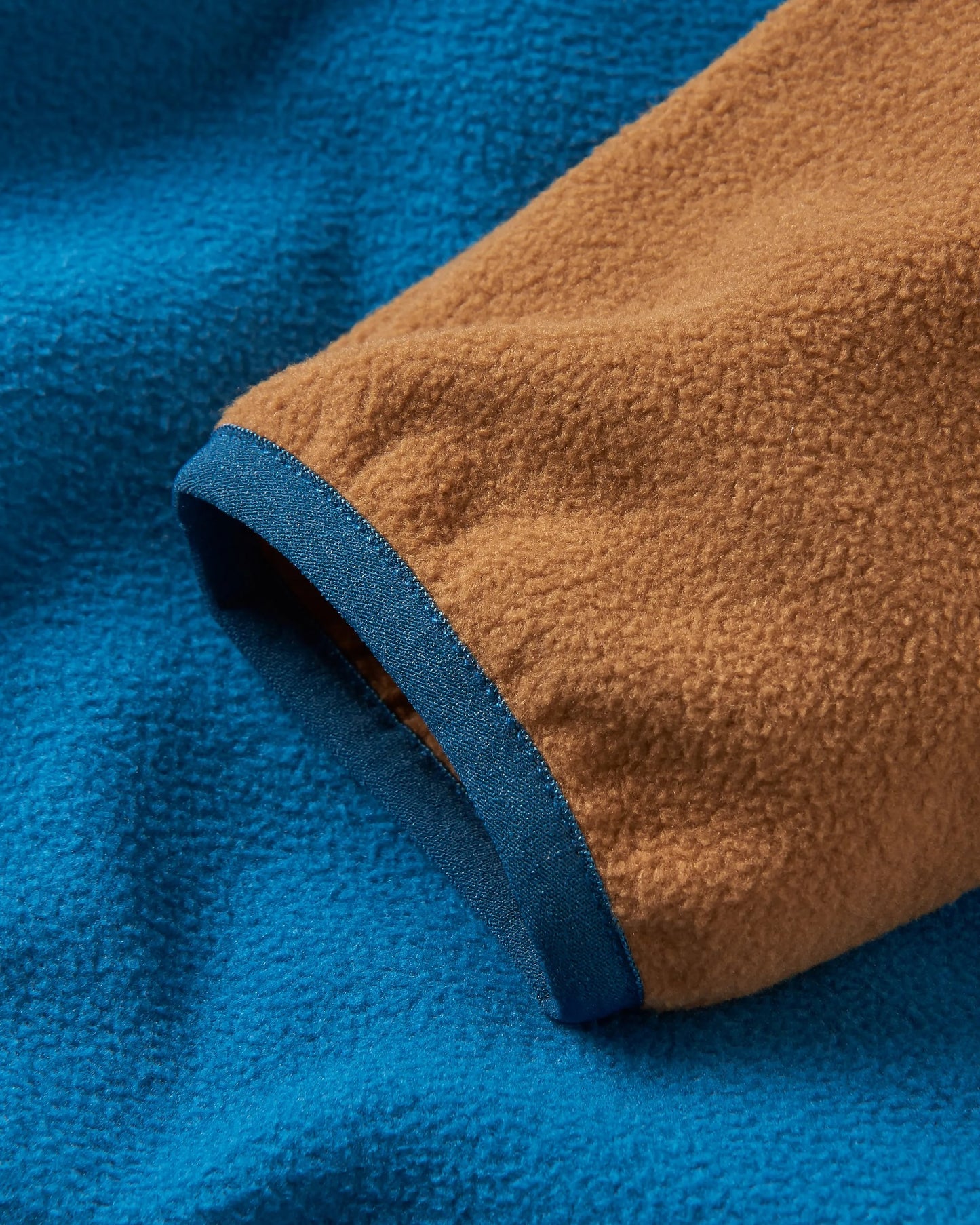 Set Off Recycled Polar Hooded Fleece - Toffee/Blue Steel