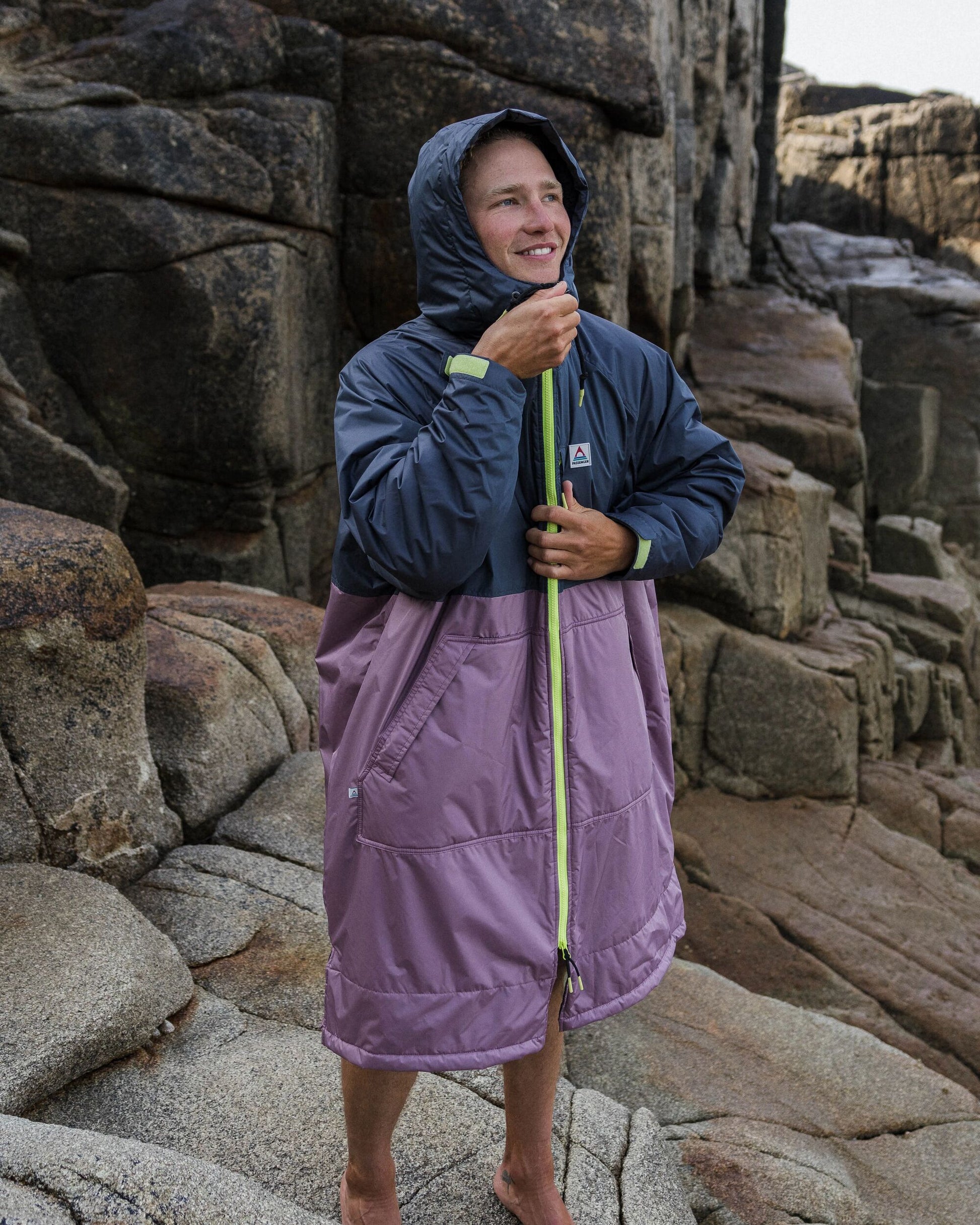 Male_Waves Recycled Sherpa Lined Changing Robe - Grape / Charcoal