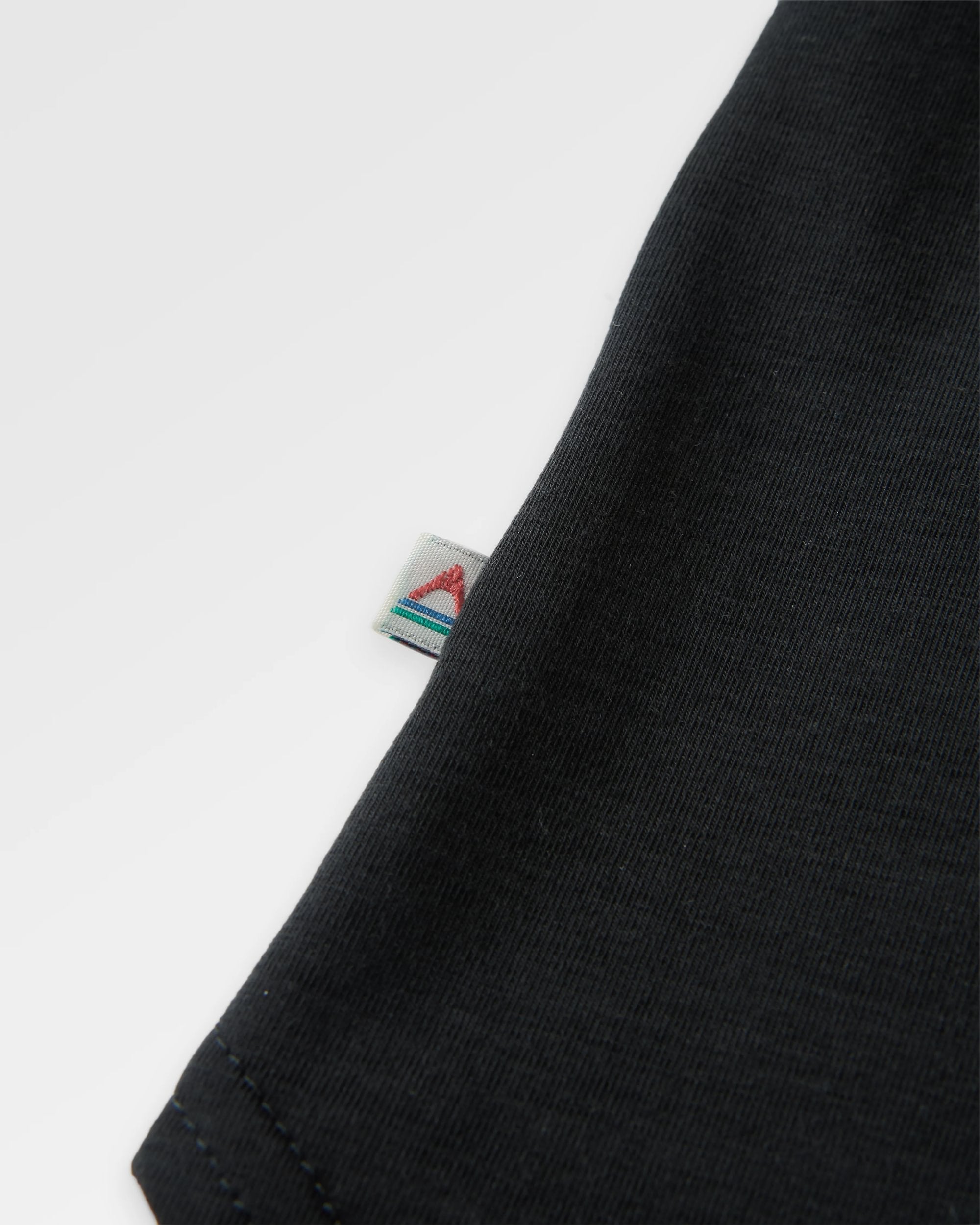 Chase The Light Drirelease® Active Vest - Black - Flatlay