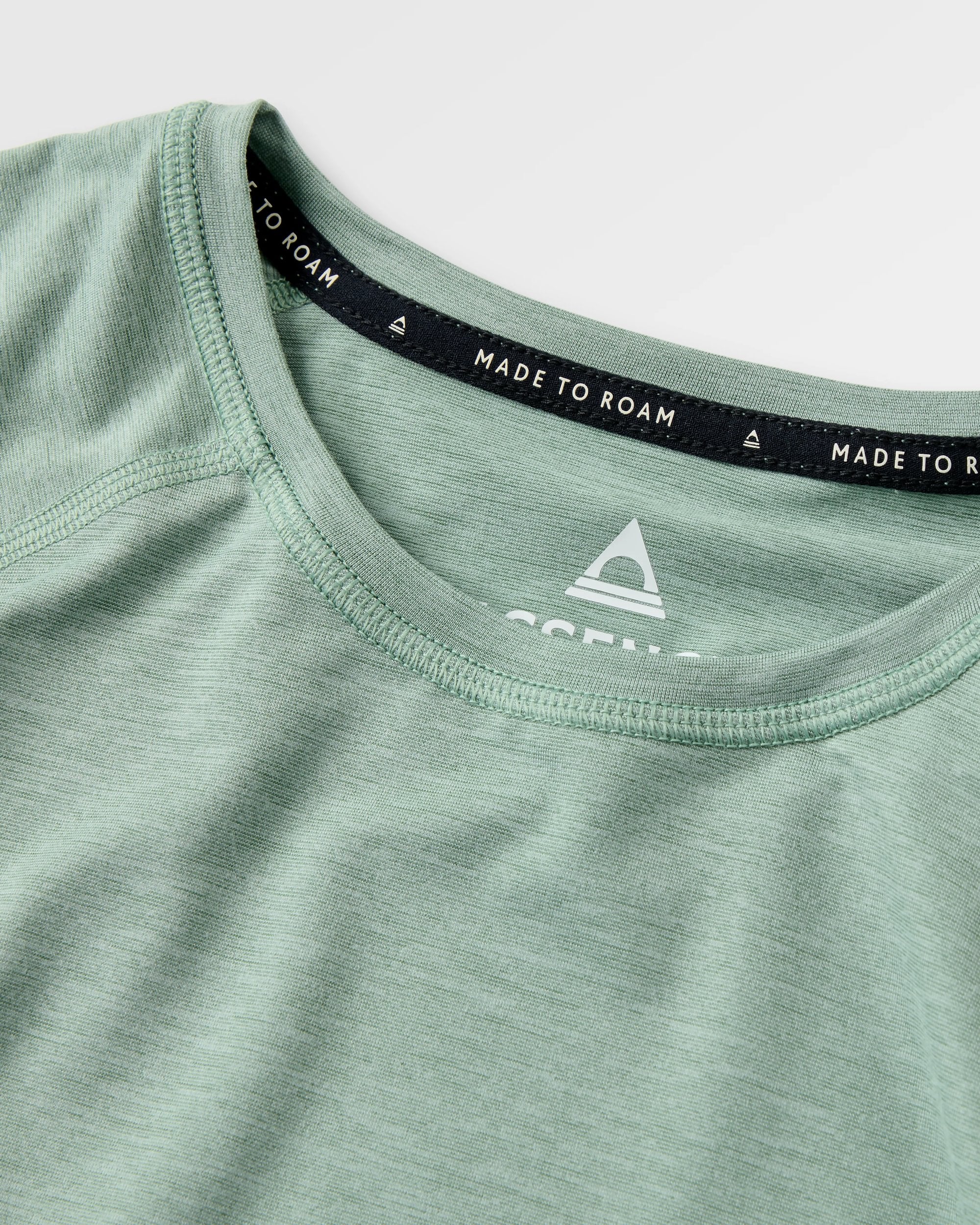 Sunvale Lightweight UPF50 LS T-Shirt - Pistachio Marl - Flatlay