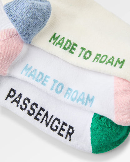 Classic Midweight Crew Socks Bundle - Birch/White&Greenlake/White - Flatlay