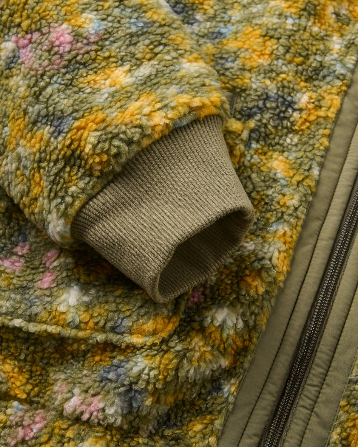Lucia Sherpa Fleece 2.0 - Powder Camo Dusty Olive - Flatlay
