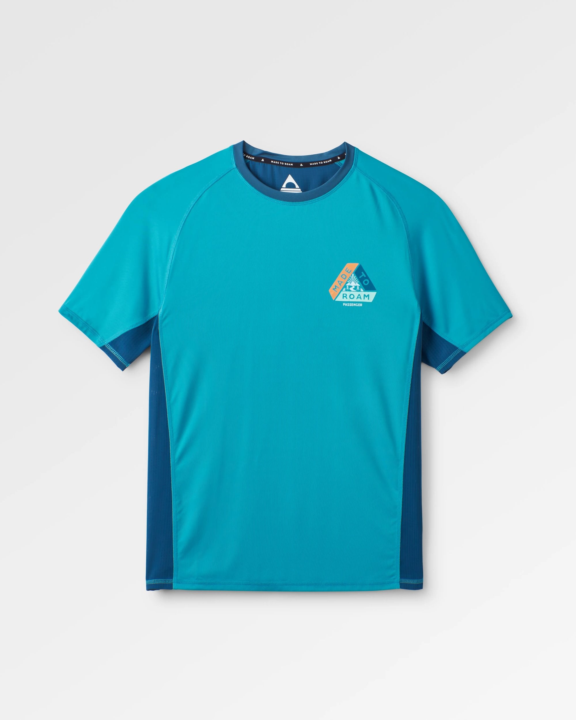 Cool Down Active T-shirt - Blue Pool - Flatlay