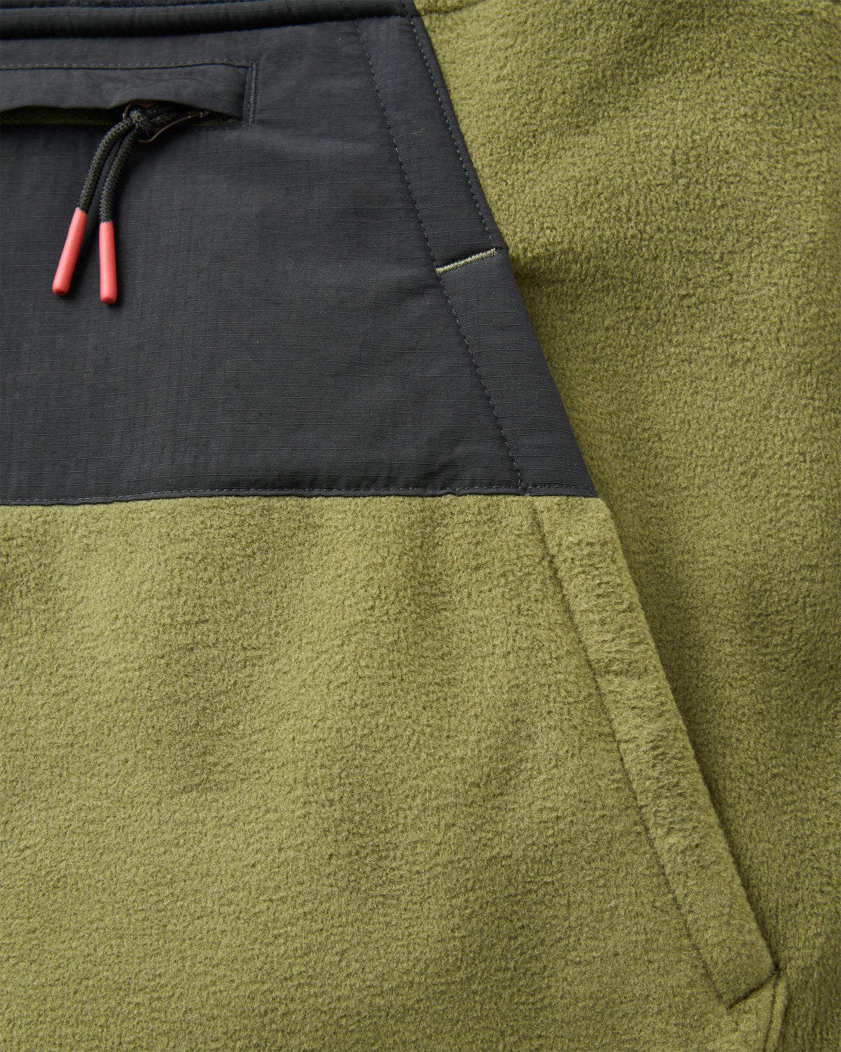 Woodland Hooded Polartec® Fleece - Black/Khaki - Flatlay
