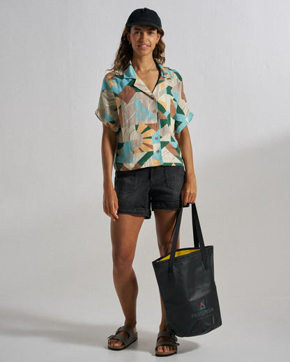 Arden Linen Short Sleeve Shirt  - Sun Patch Simply Taupe - Studio Model