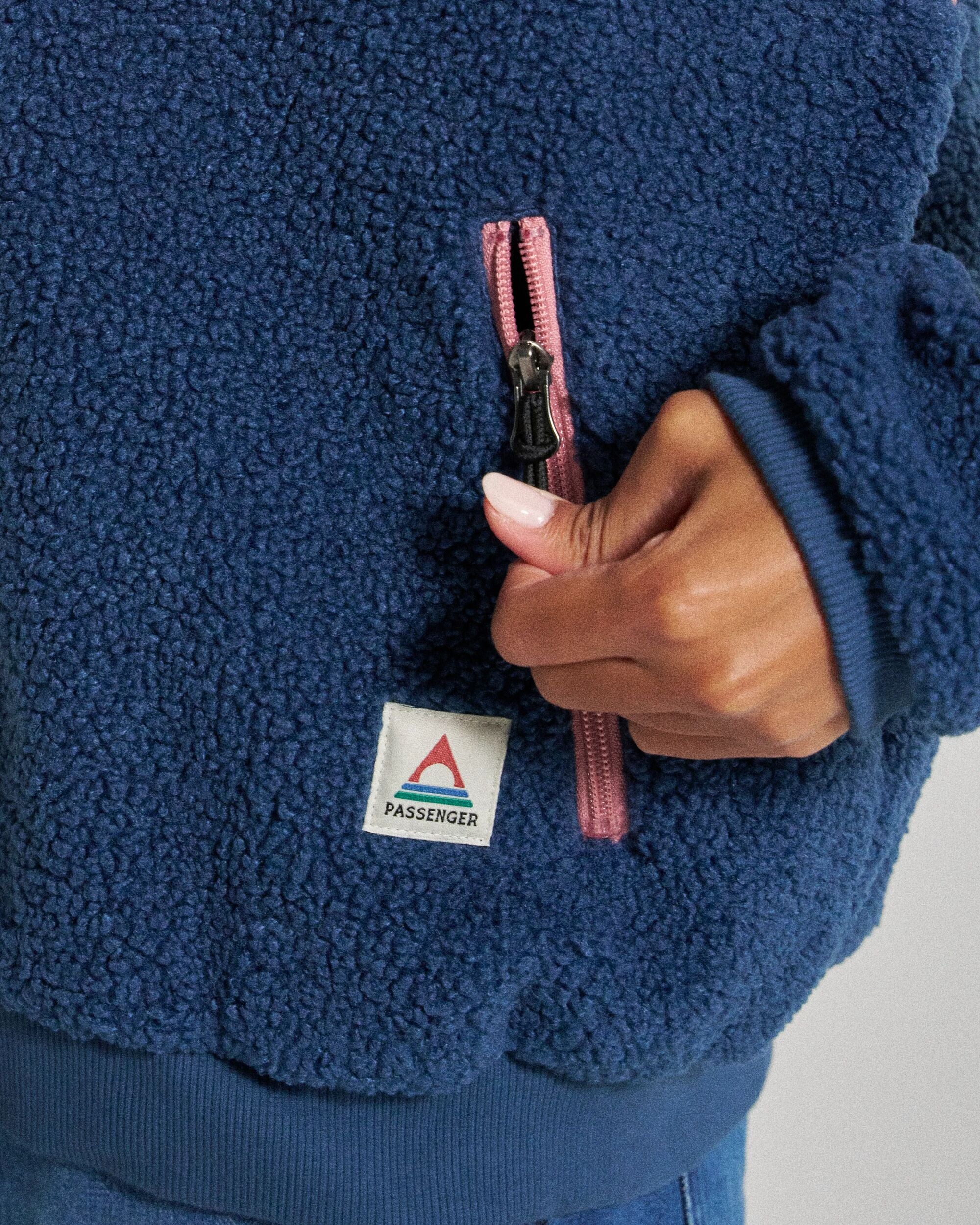 Joy Kapuzen-Sherpa-Fleece mit Reißverschluss Dunkles Denim/Feder