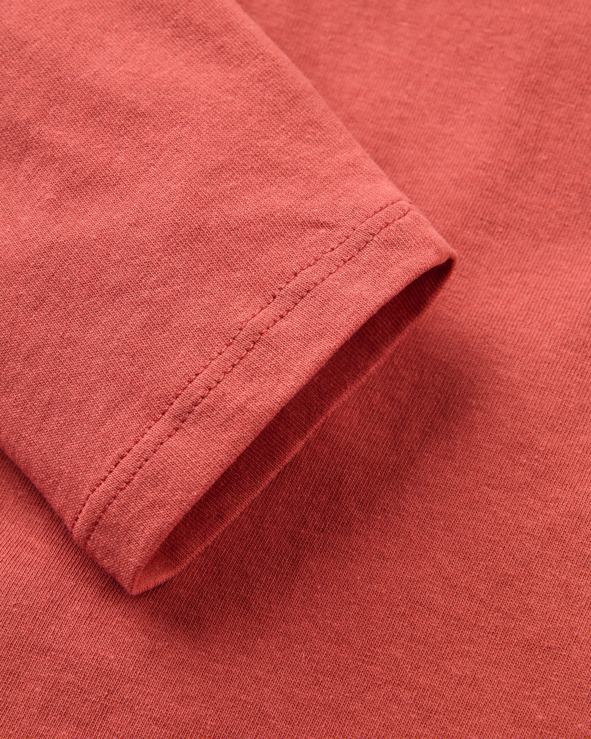 Explore LS T-shirt - Redwood - Flatlay