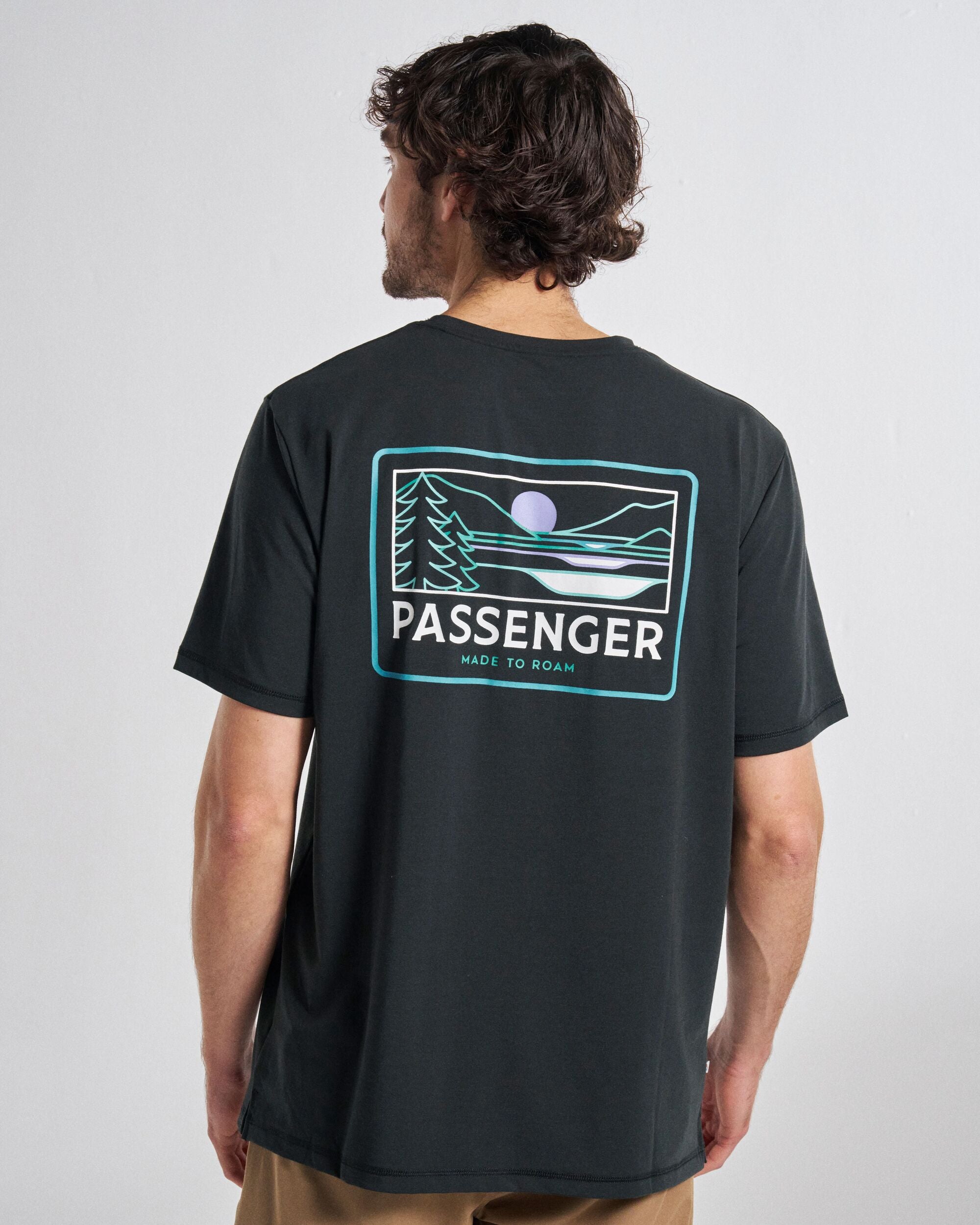 Roamer Men's Recycled Active T-Shirt - Black - Studio Model